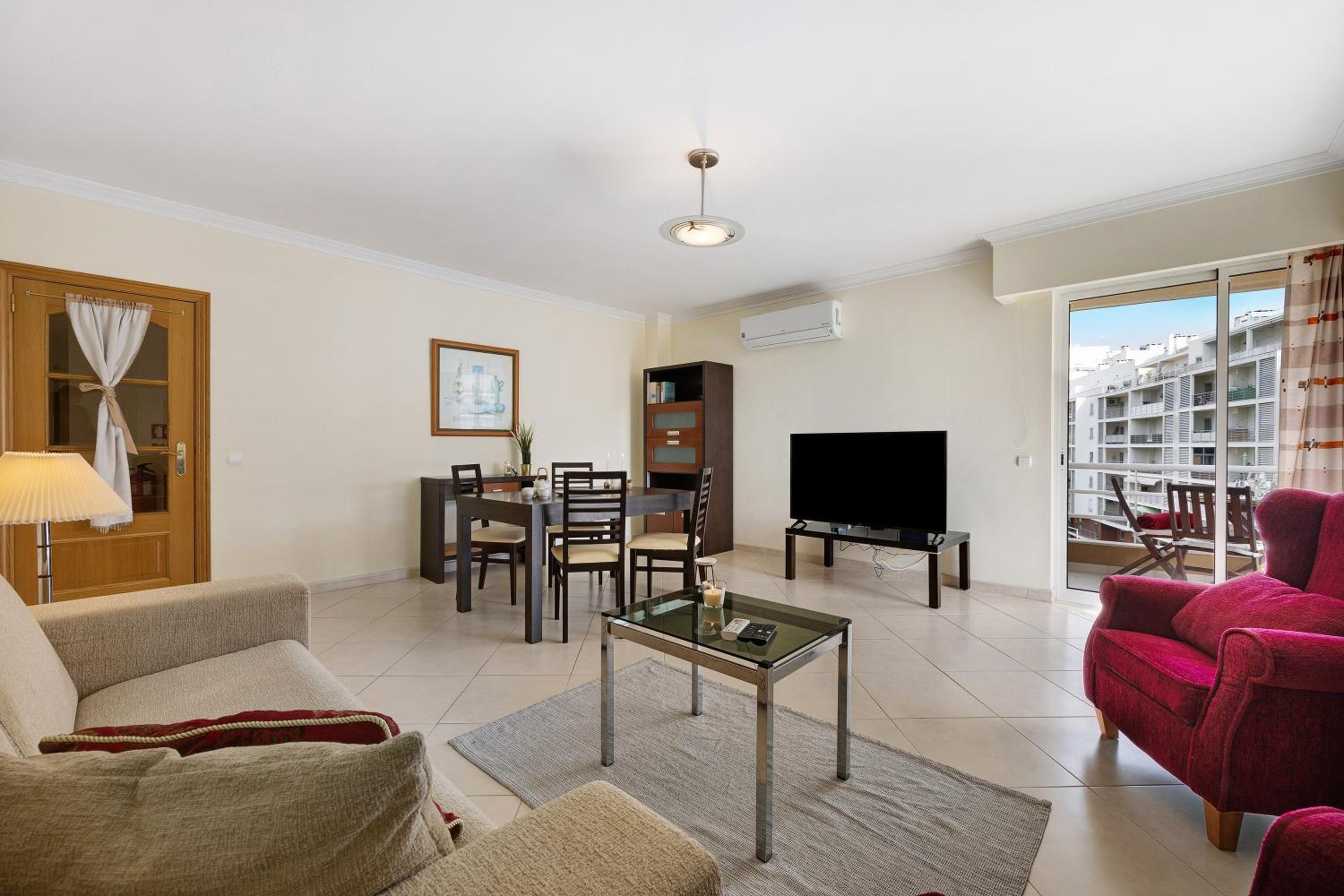 Two-Bedroom Deluxe Apartment with Garden View