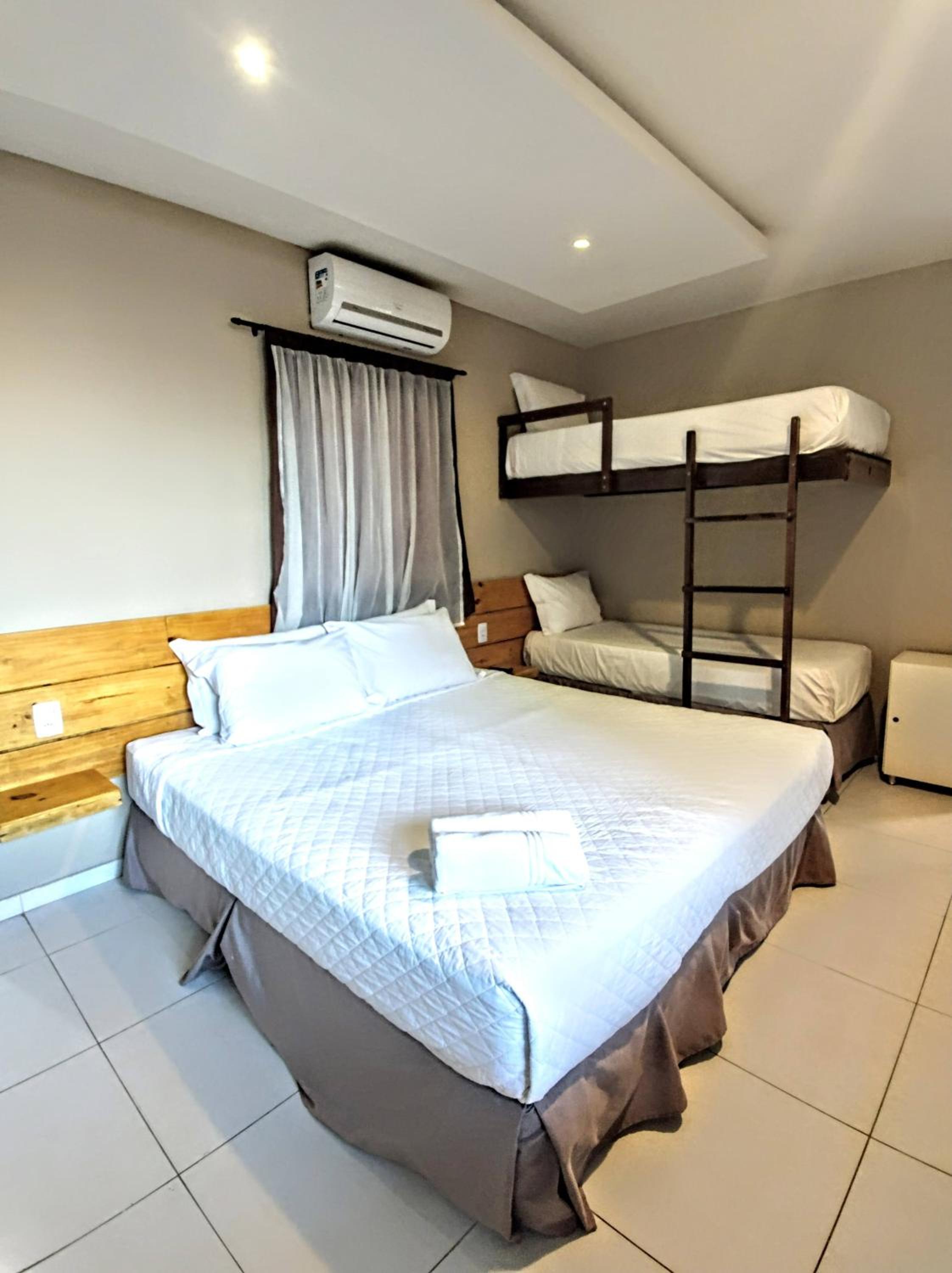 Standard Suite - Photo 10