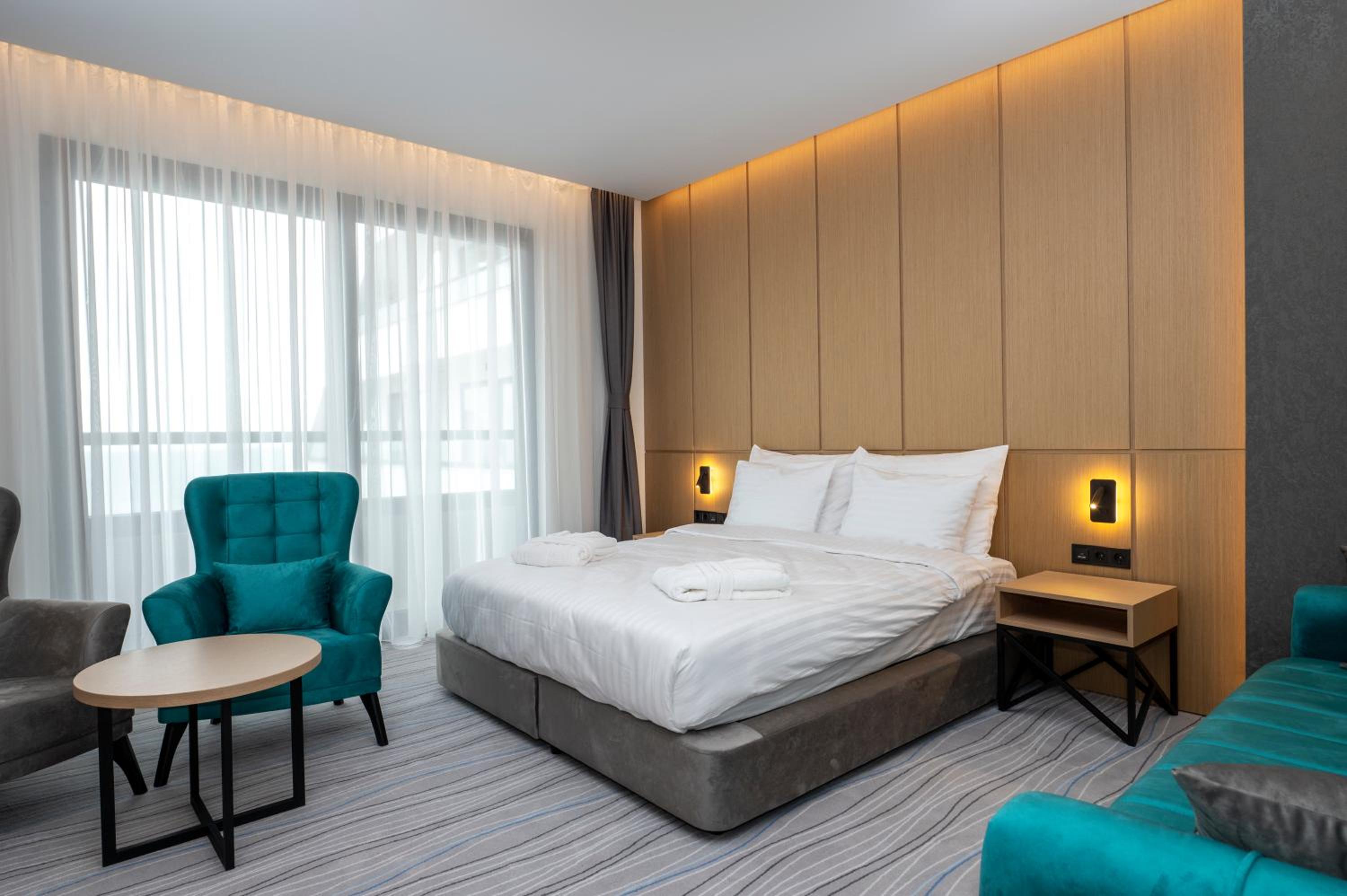 Double Room with Balcony and Sea View - Photo 6