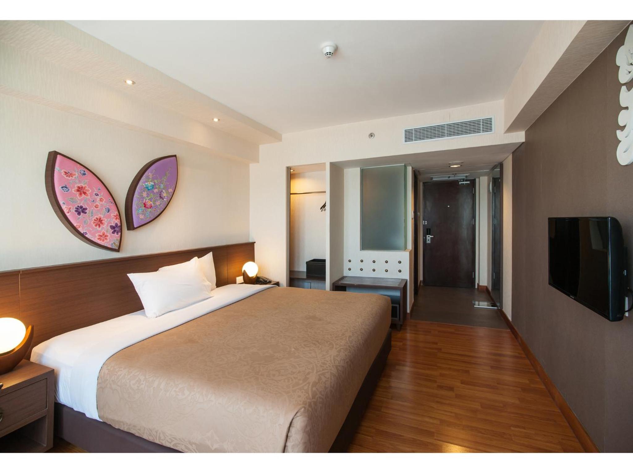 Executive King Room - Photo 5
