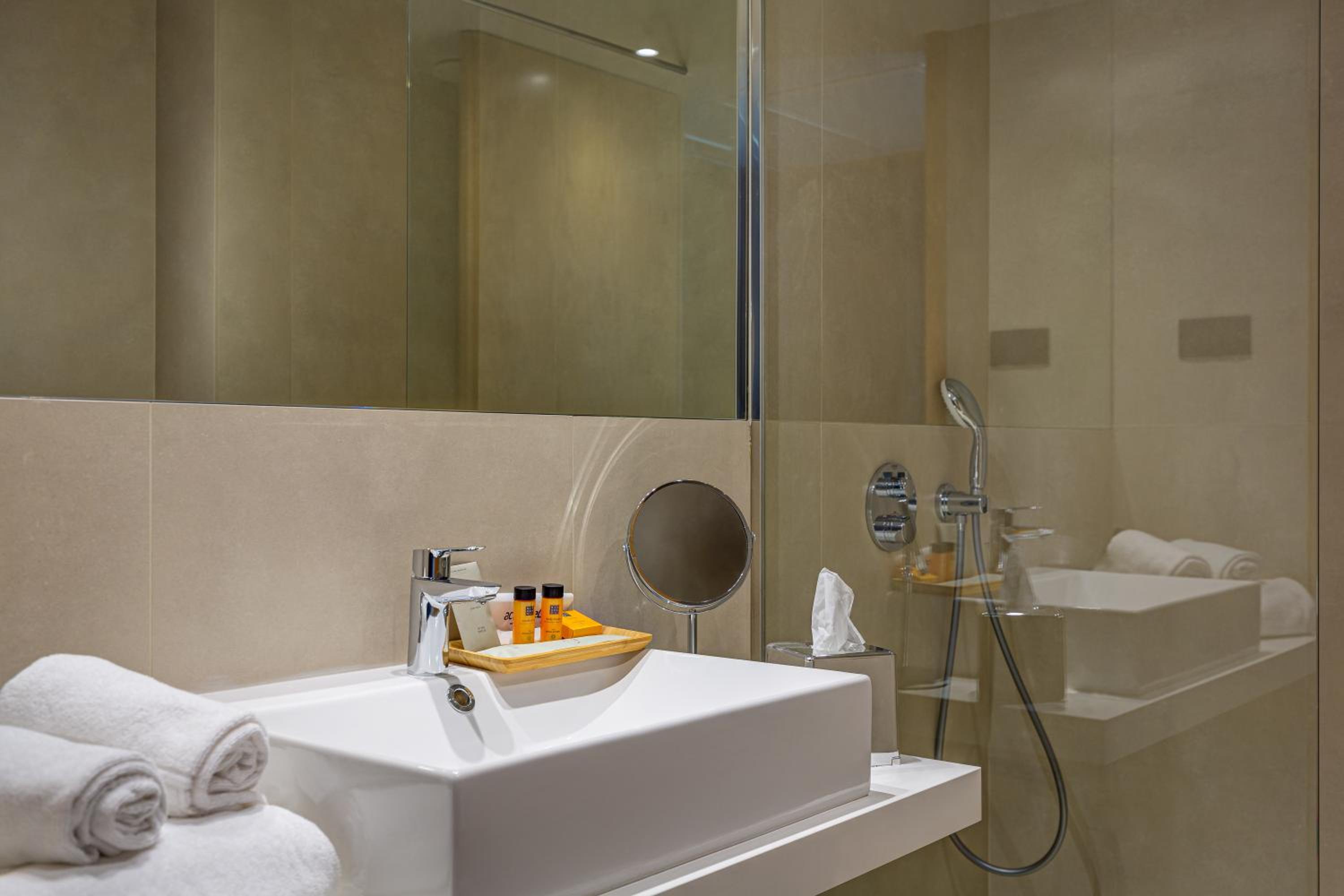 Double Room - Photo 24