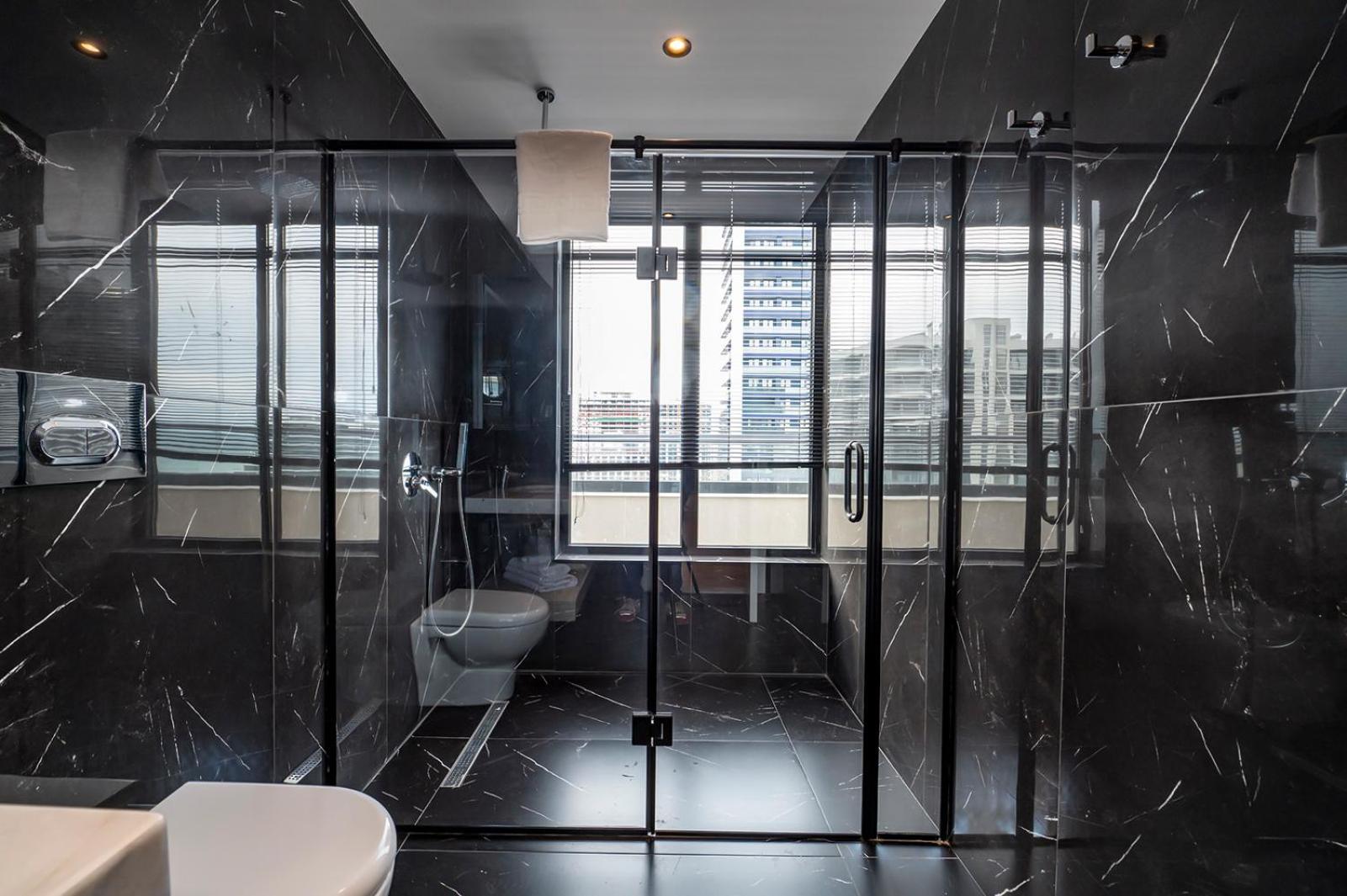 Suite with Terrace - Photo 2