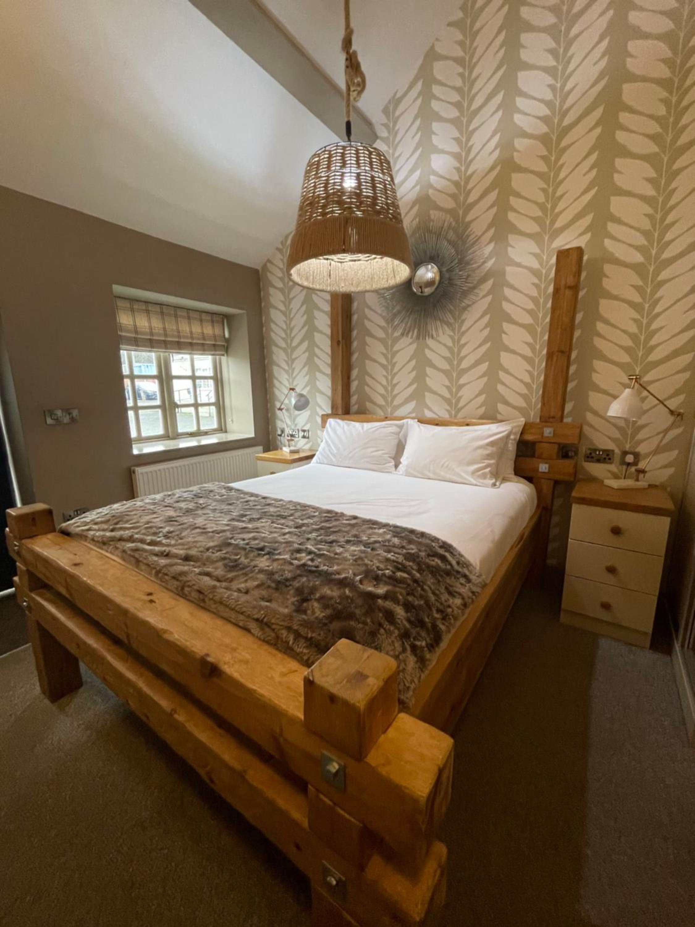 Deluxe King Room photo 2