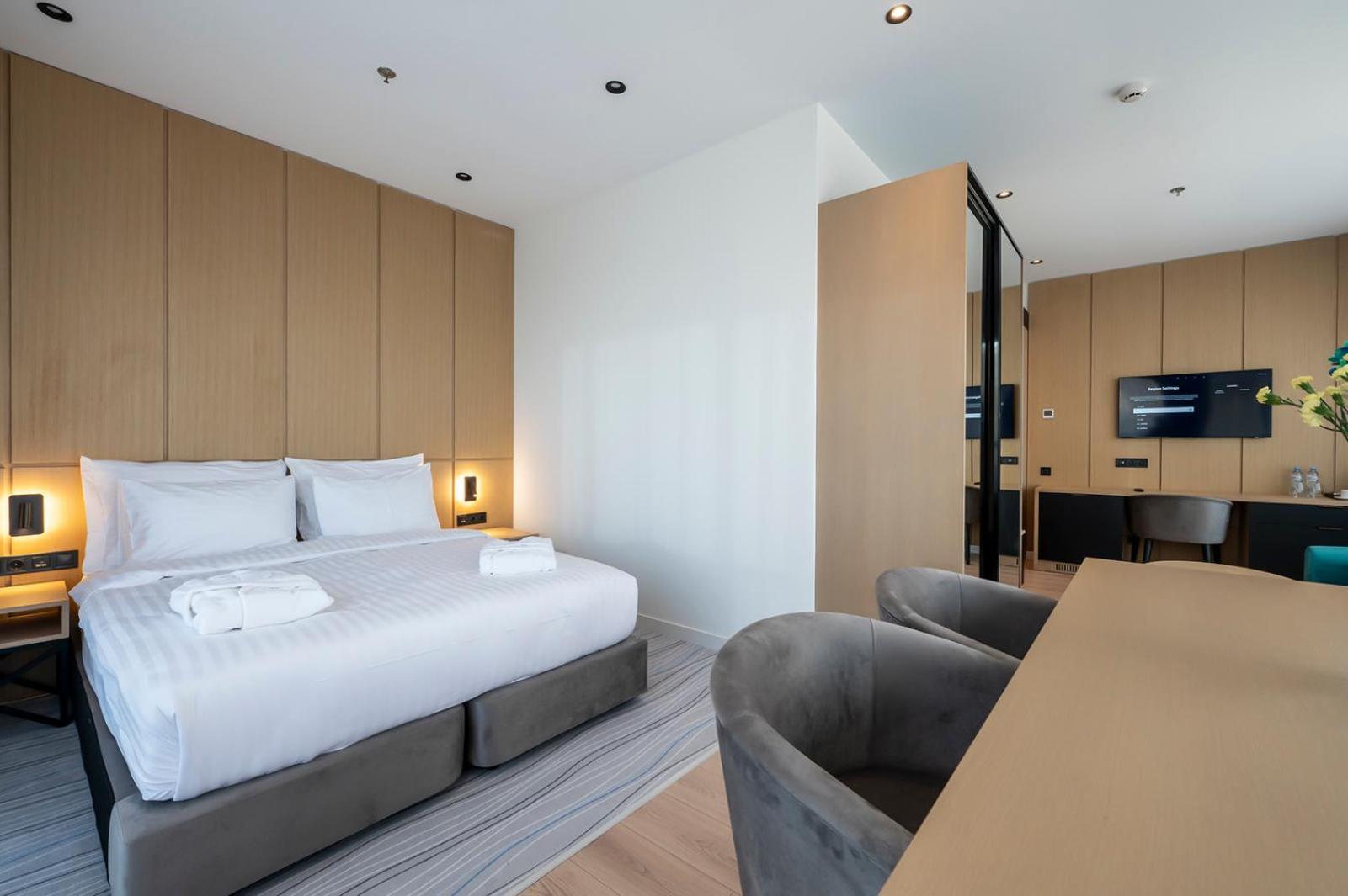 Junior Suite with Sea View - Photo 8