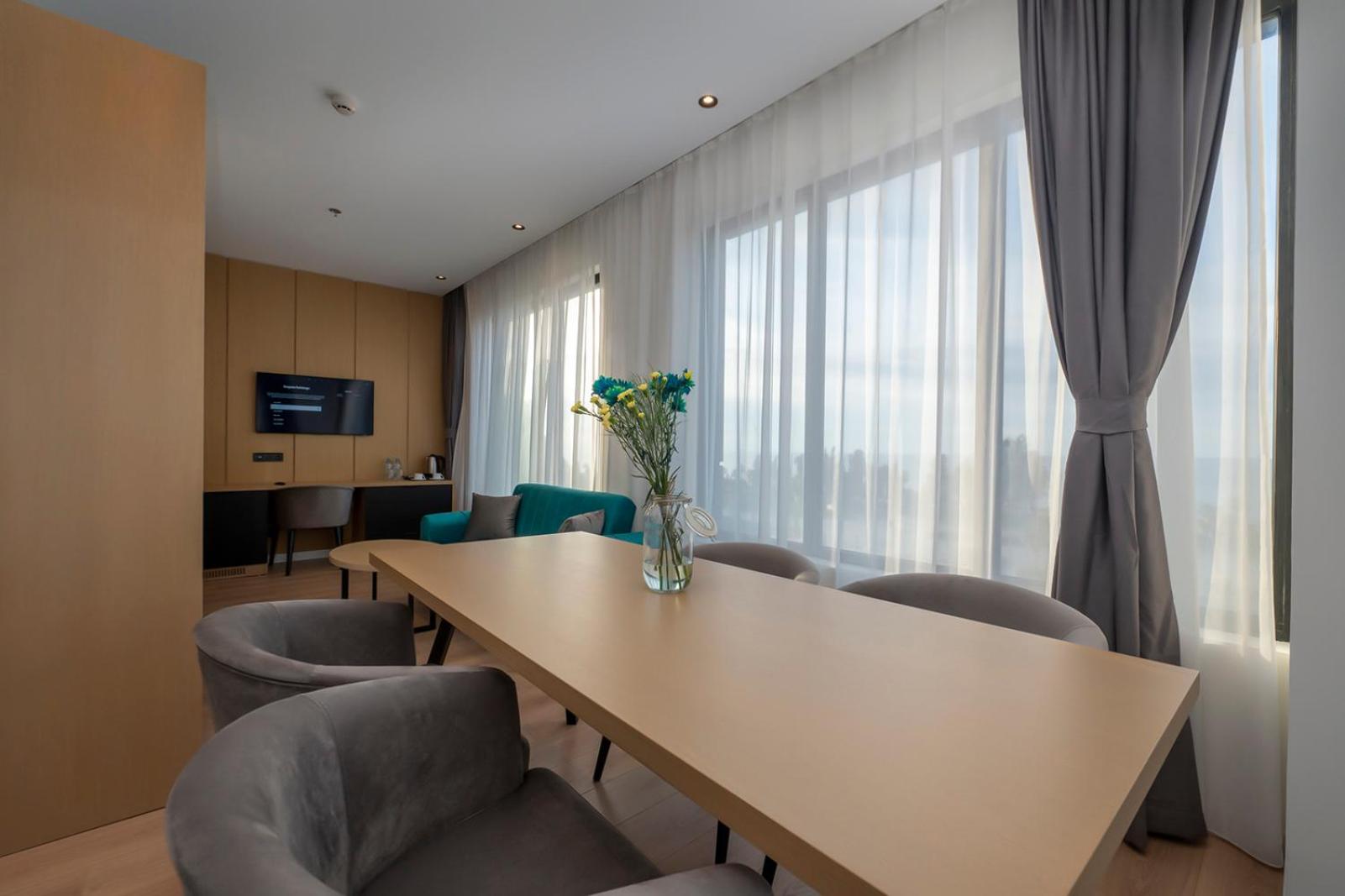Junior Suite with Sea View - Photo 7