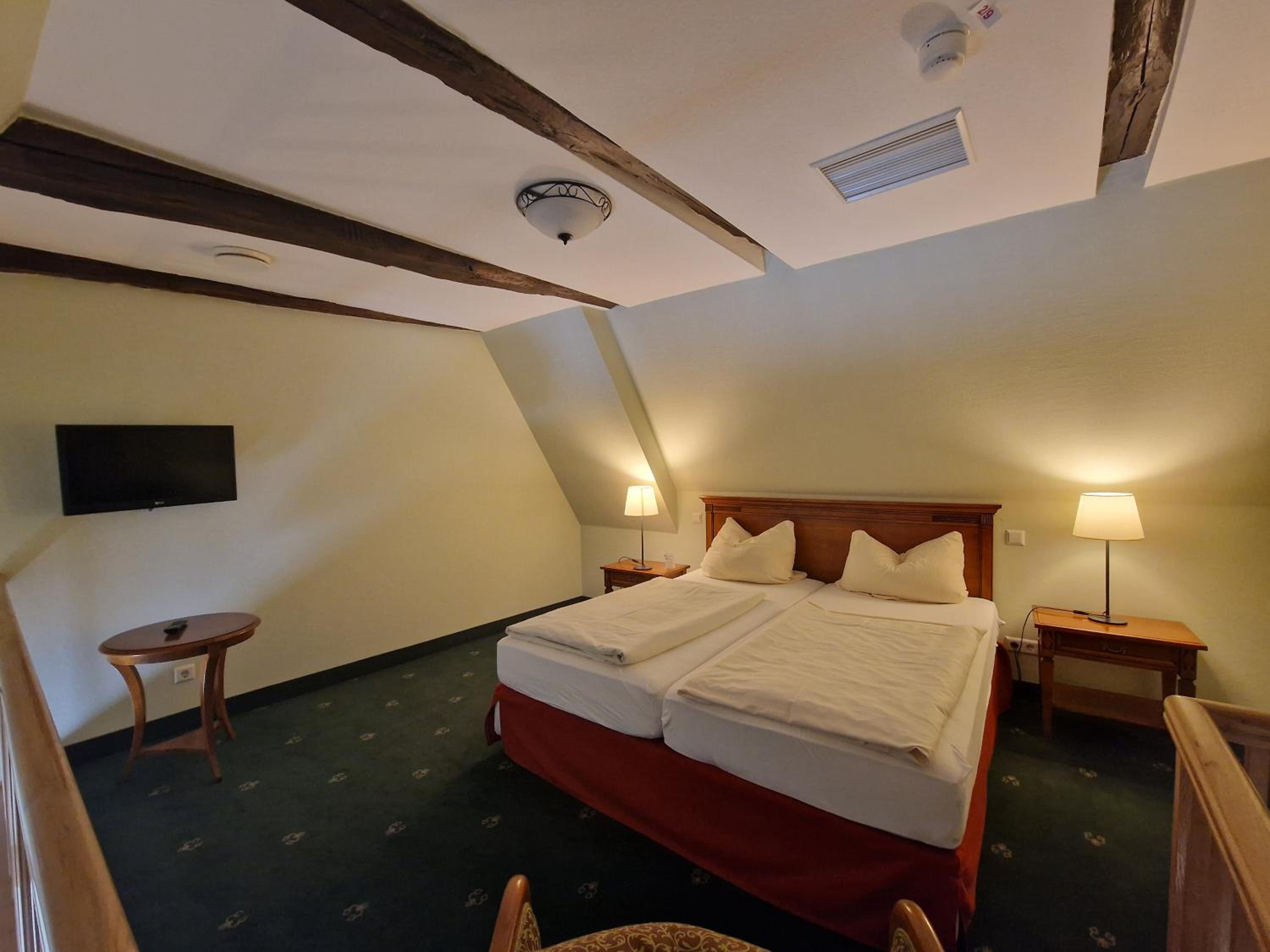 Large Double Room photo 2