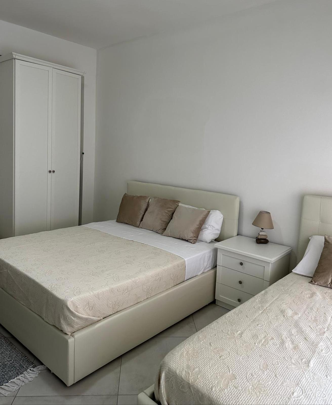 Twin Room with Private Bathroom