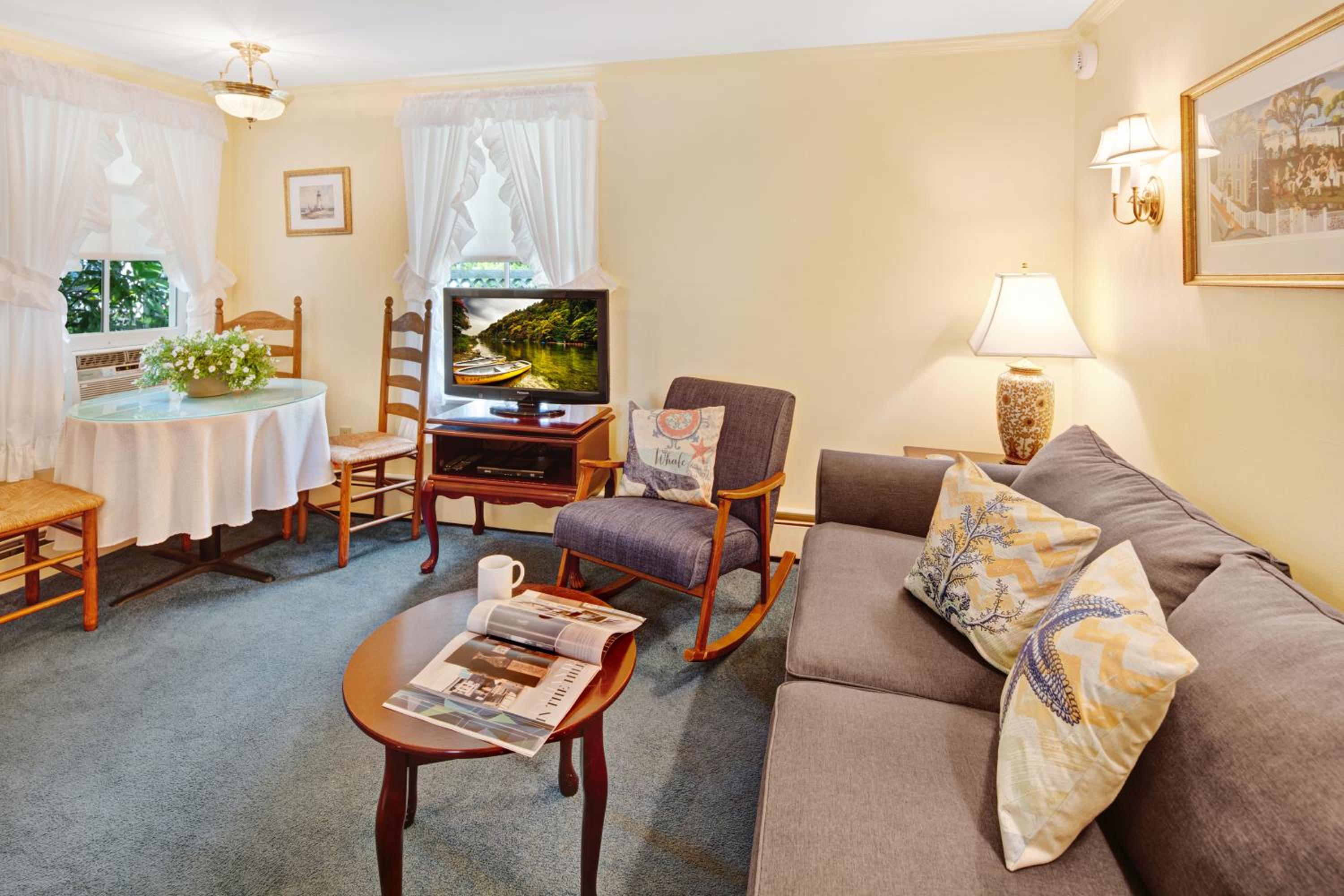 King Suite photo 2