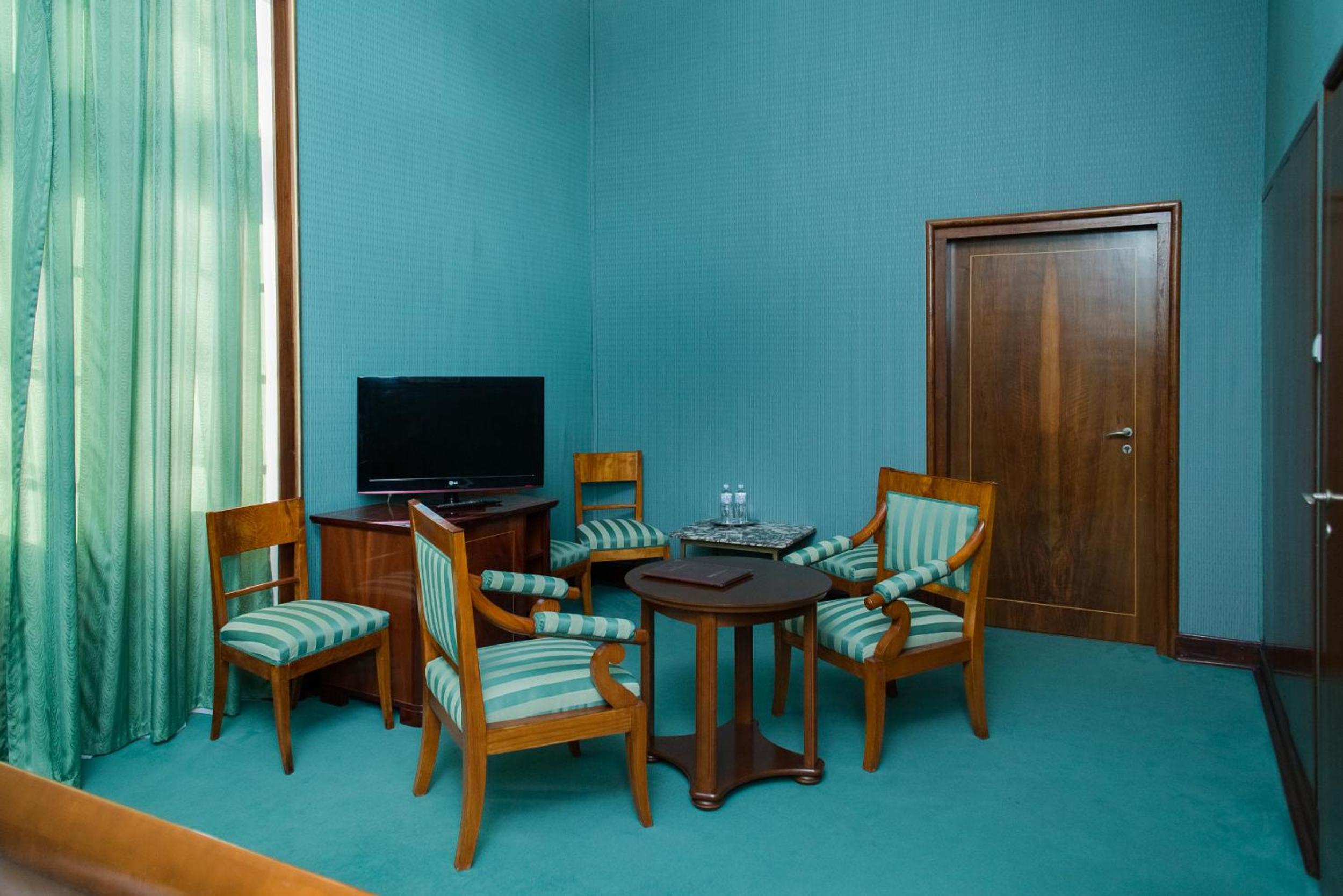 Double or Twin Room (Castle) - Photo 11