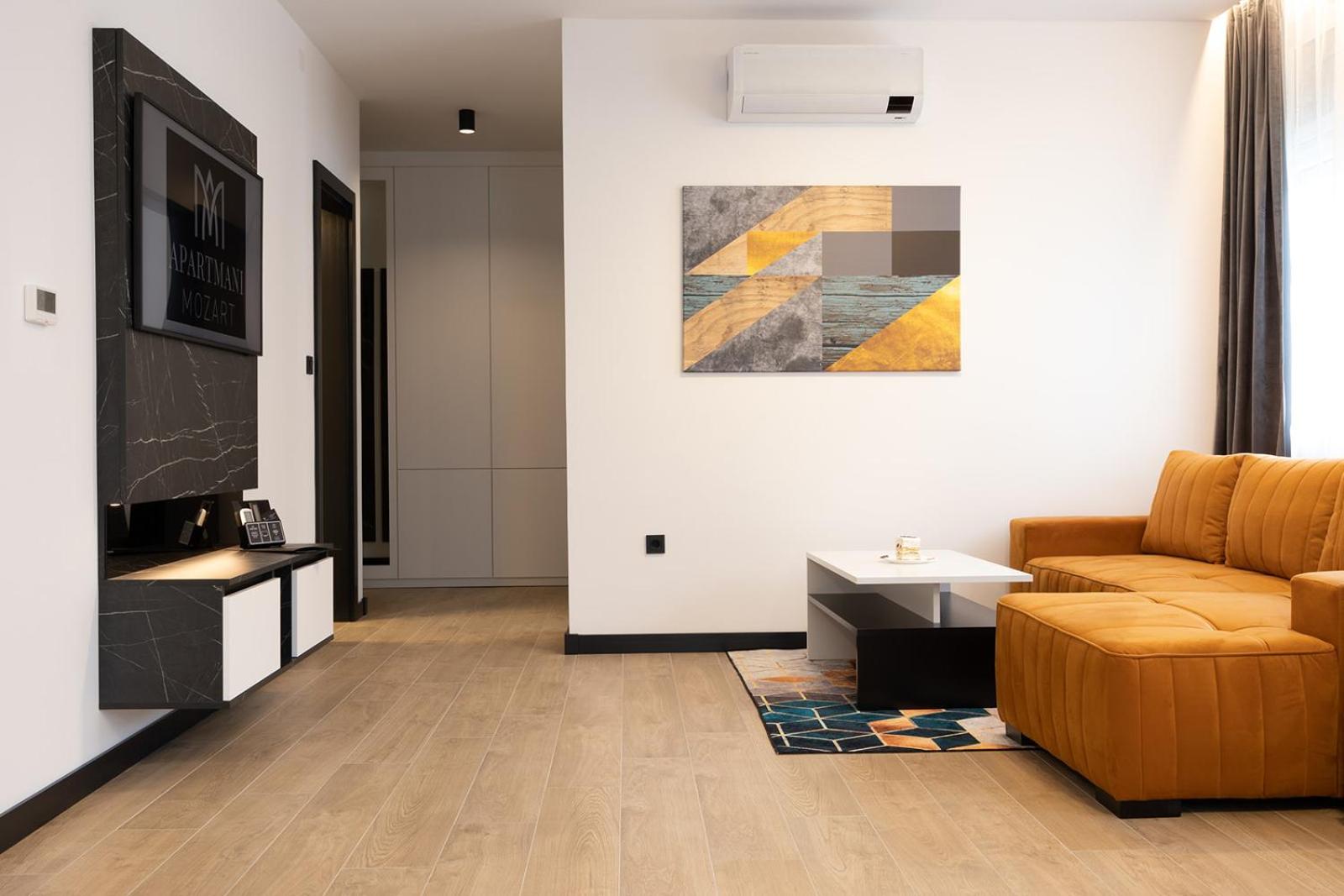 One-Bedroom Apartment photo 1