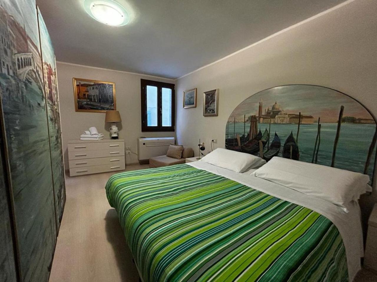 One-Bedroom Apartment - Second Floor - San Marco 2247