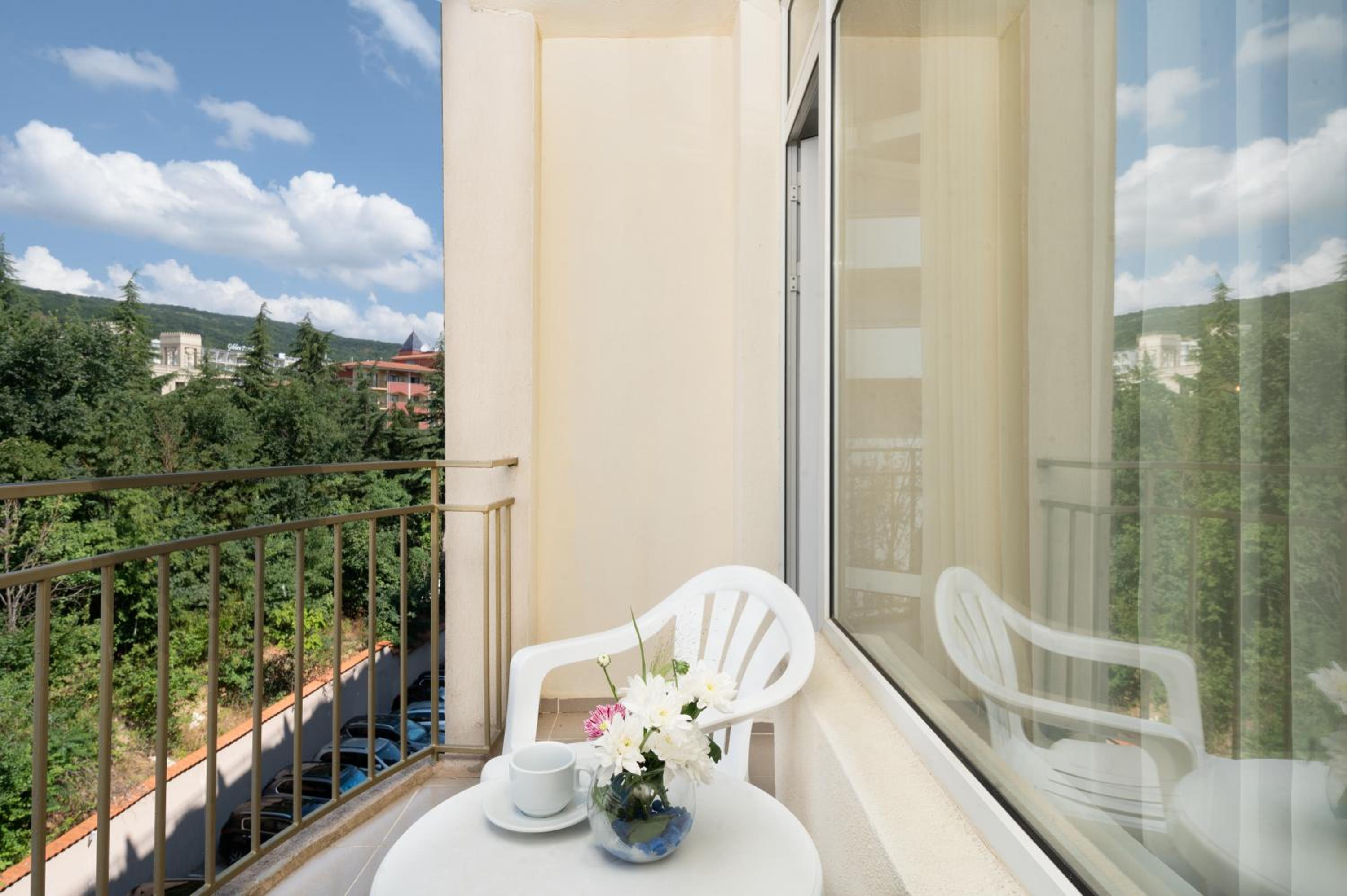 Double Room with Garden View photo 3