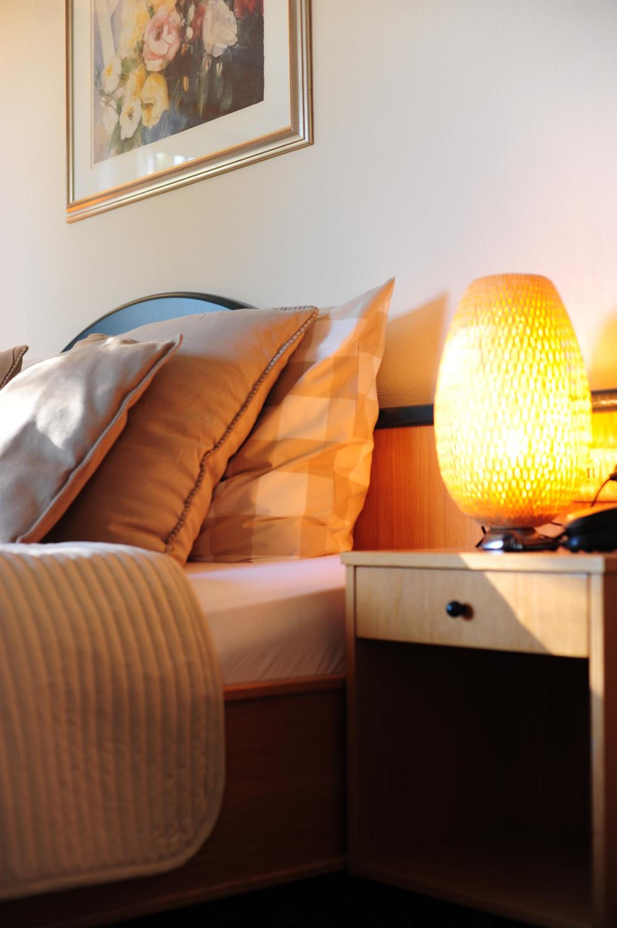 Large Double Room - Photo 2