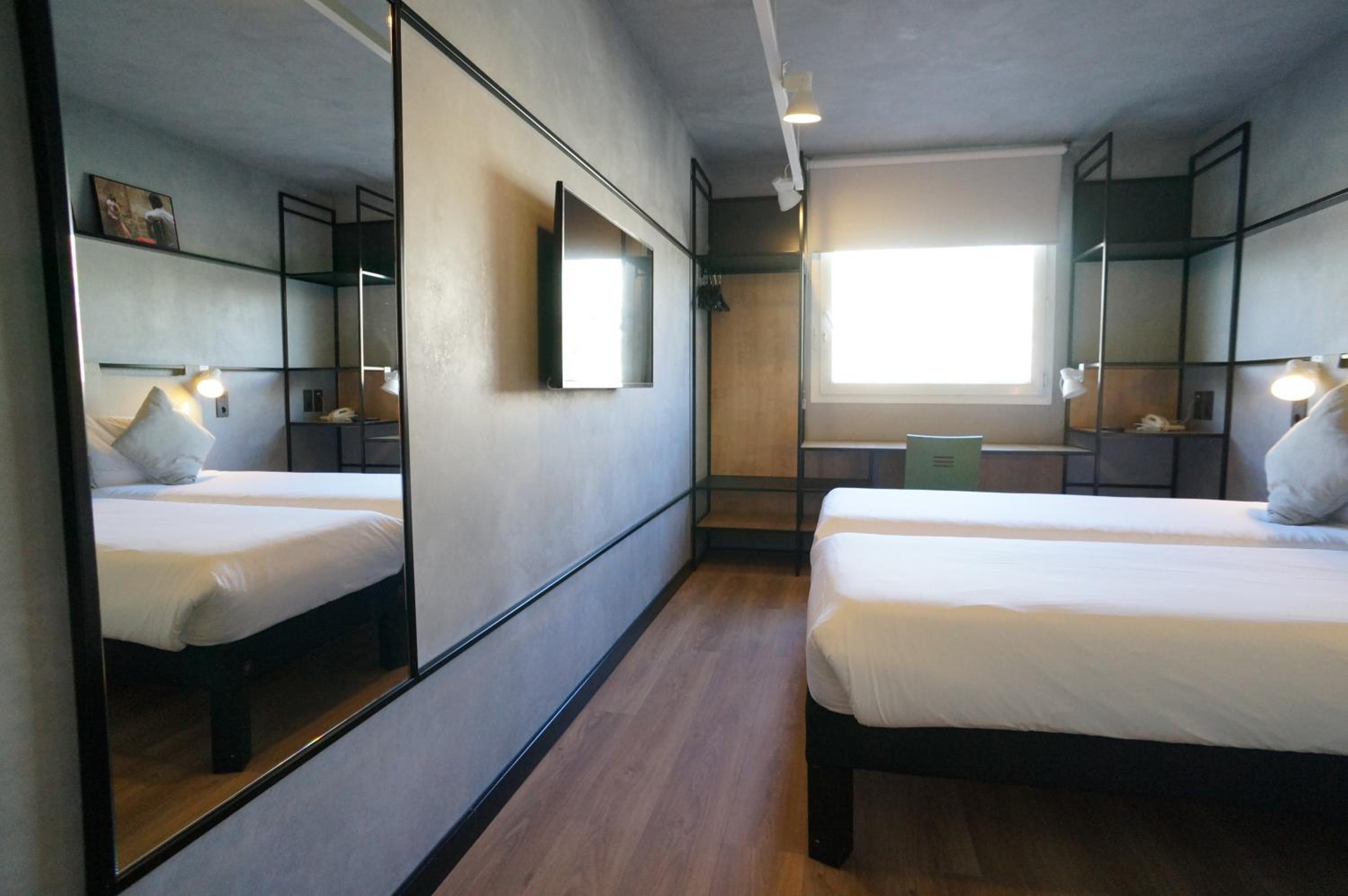Superior Twin Room - Photo 3