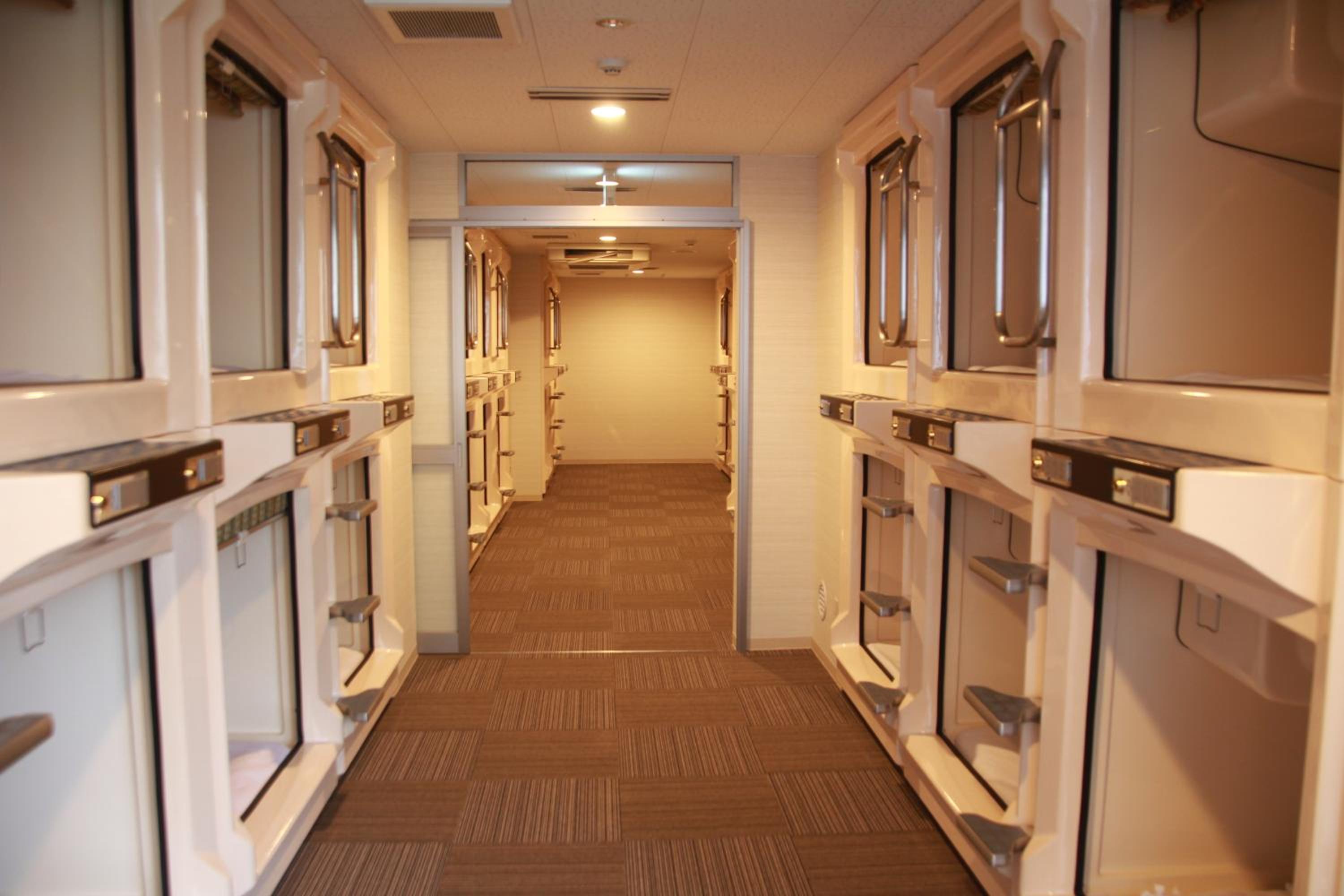 Capsule Room for Male - Lower Level  photo 2