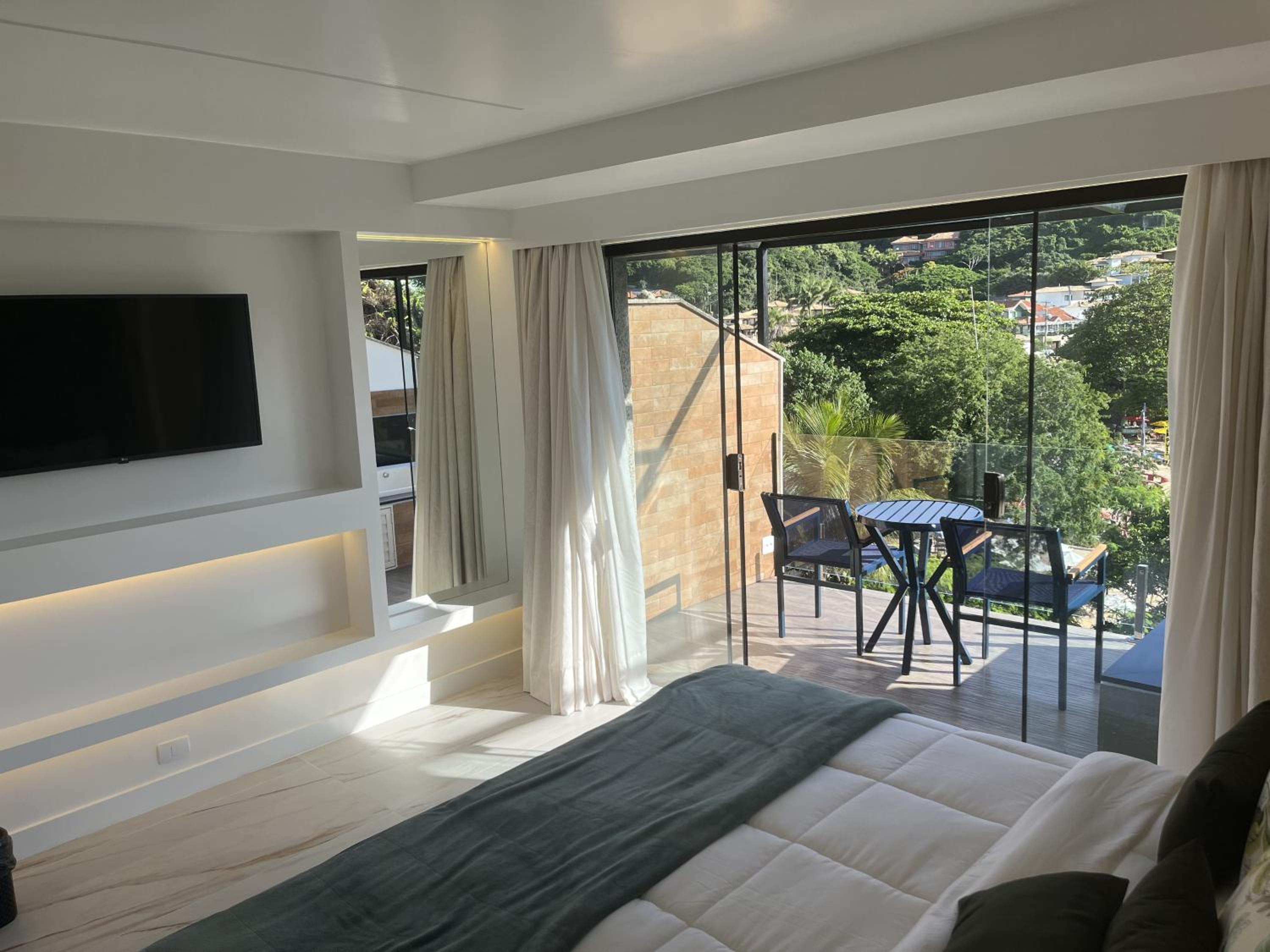 King Room with Spa Bath & Sea View