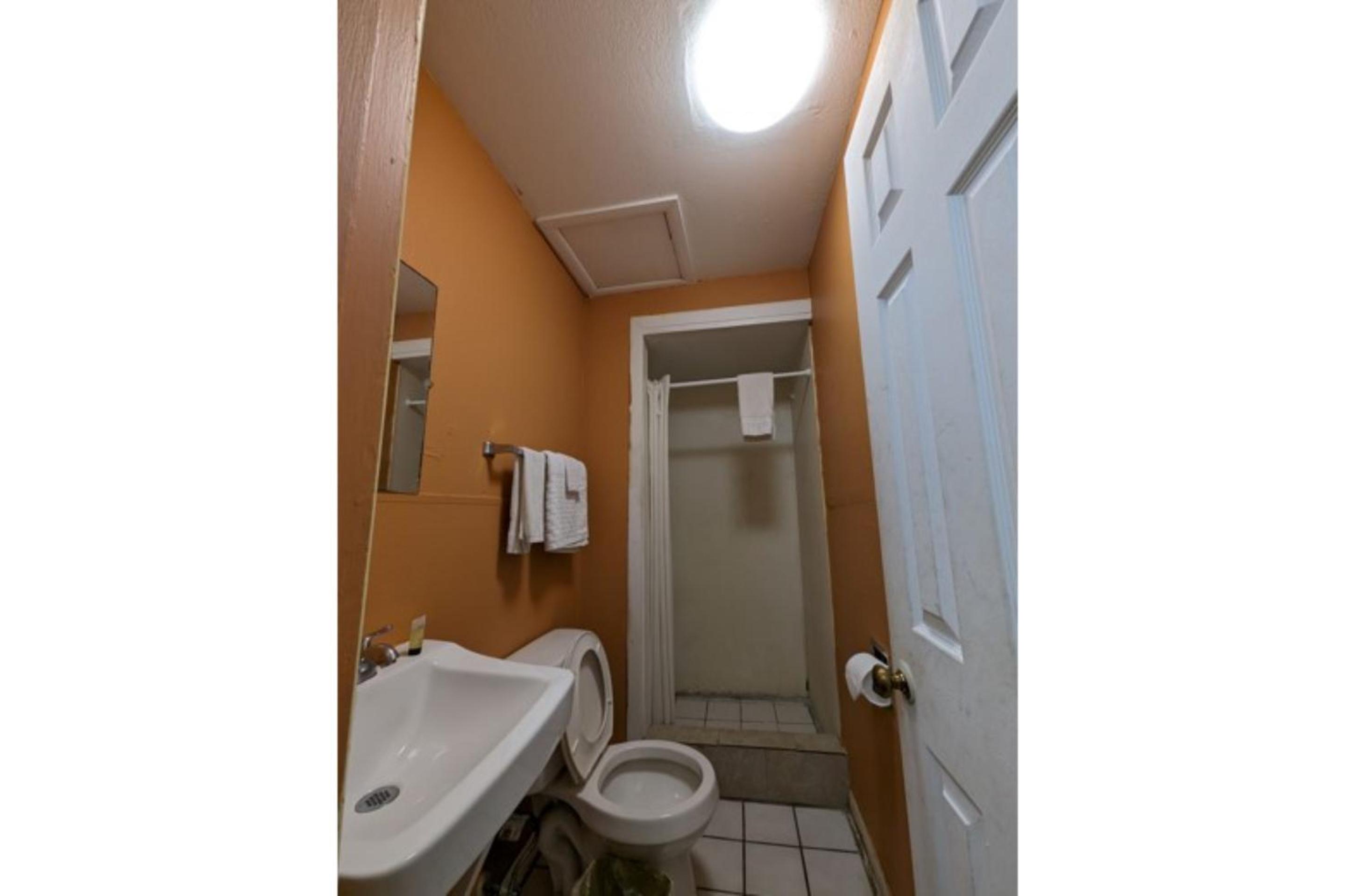 2 Full Bed - Photo 6