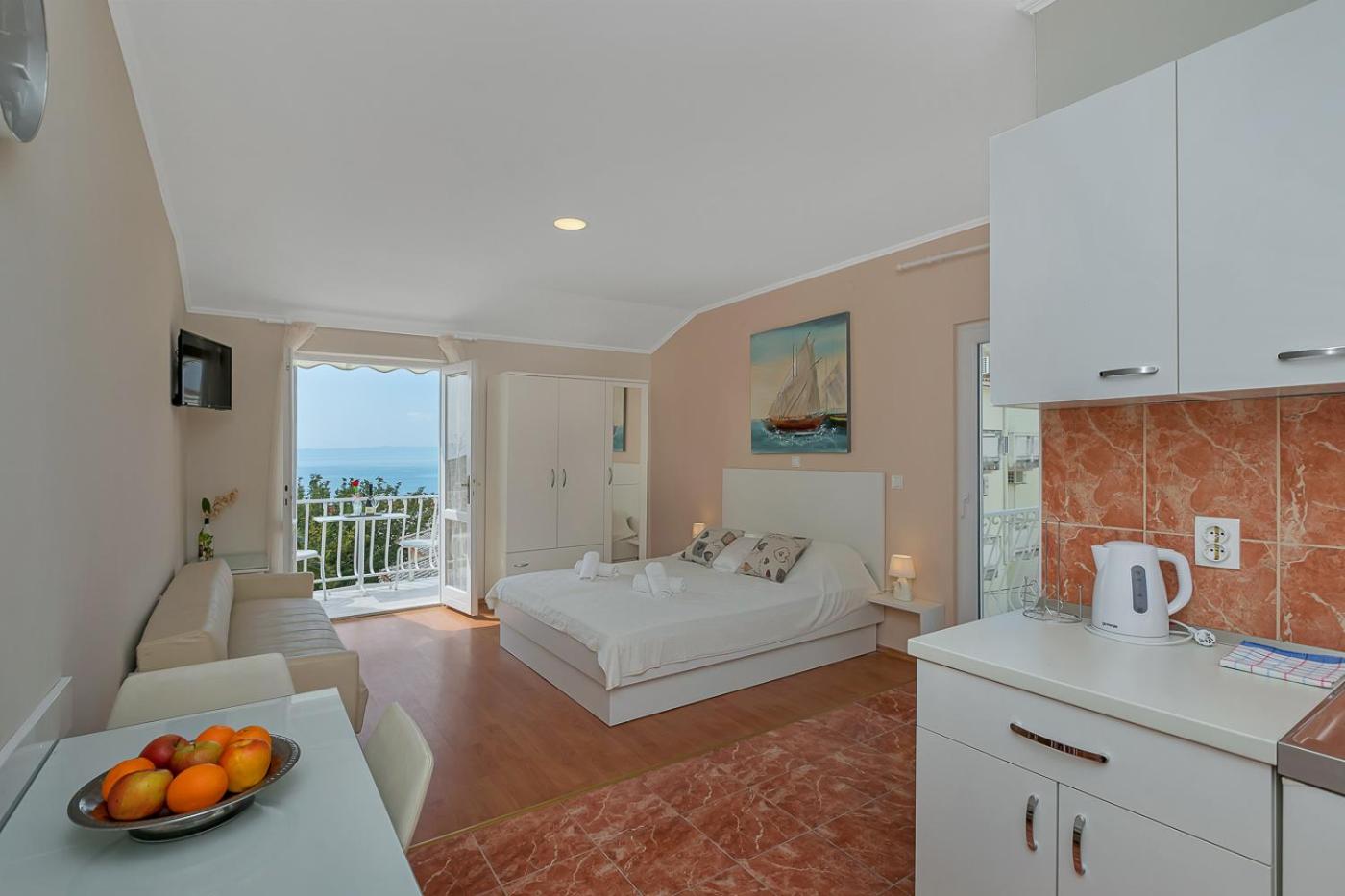 Studio Apartment with Sea View photo 1