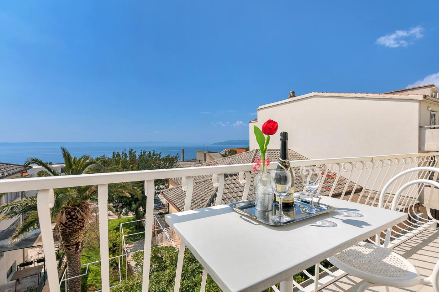Studio Apartment with Sea View photo 3