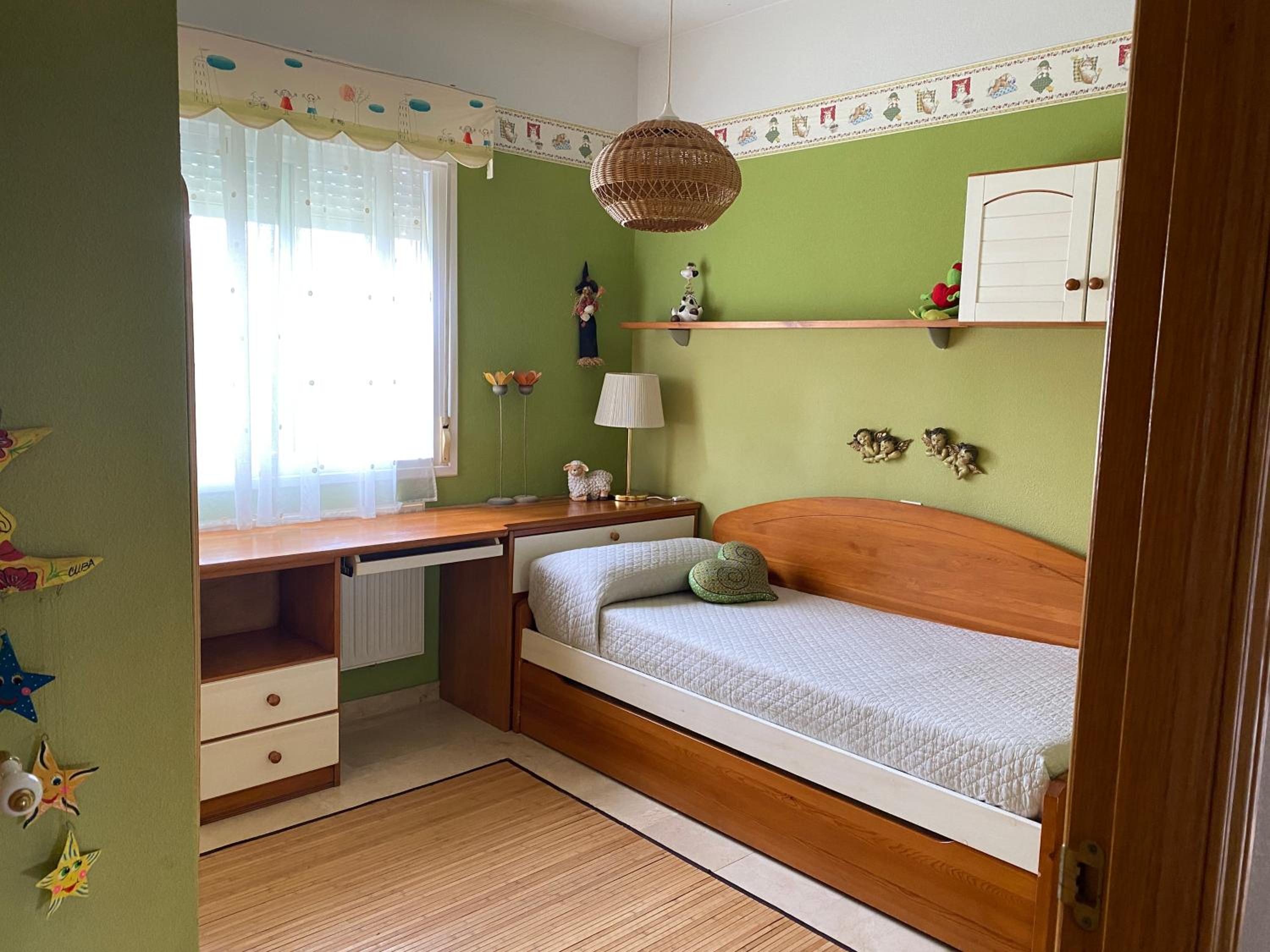 Three-Bedroom House photo 2