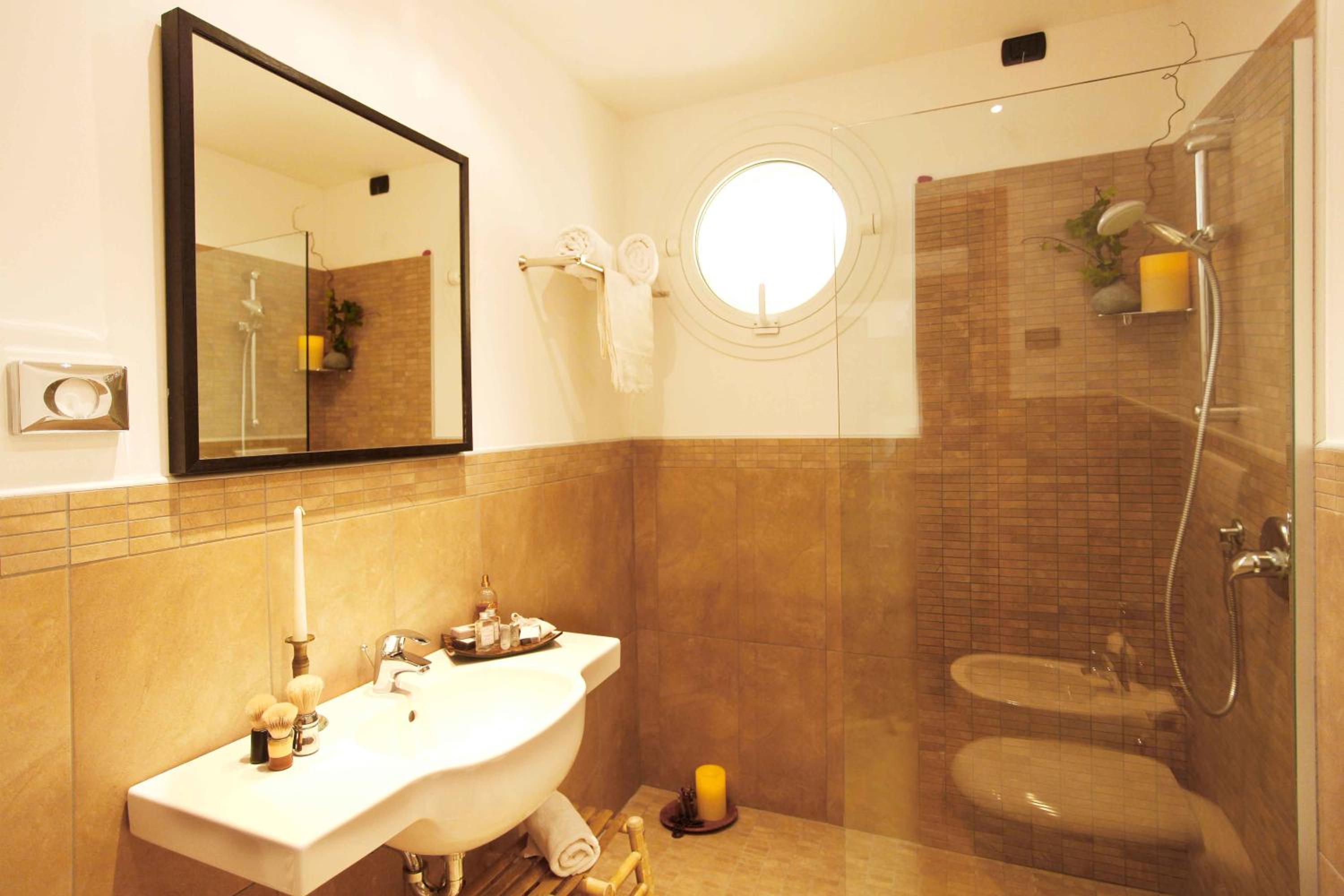 Deluxe Junior Suite - Photo 2