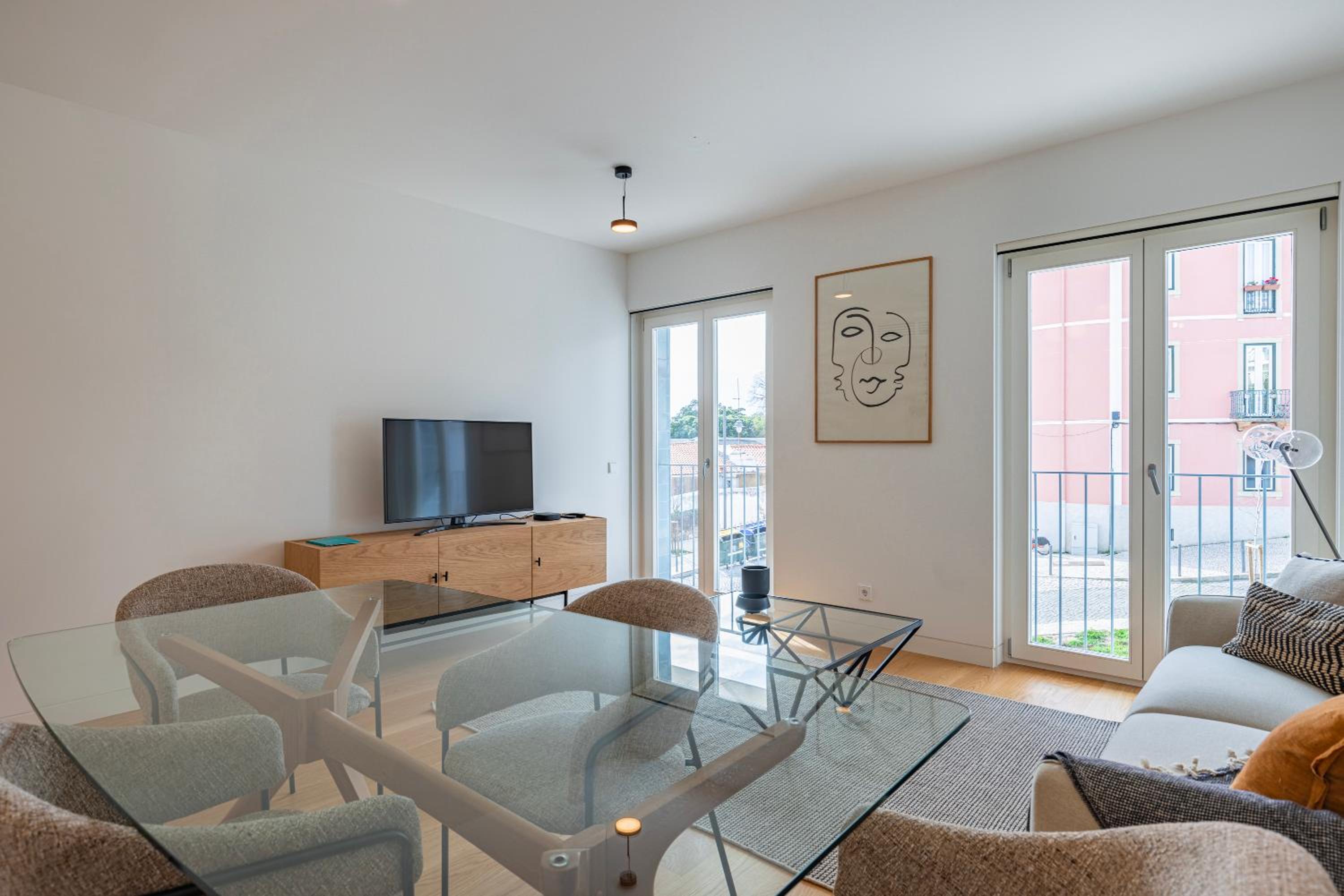 One-Bedroom Apartment