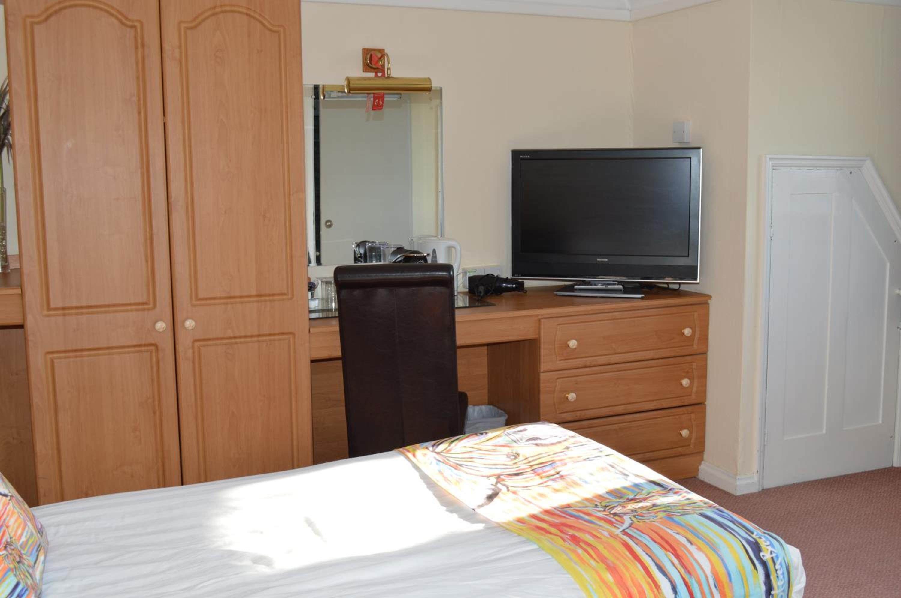 Standard Twin Room with Shower photo 2