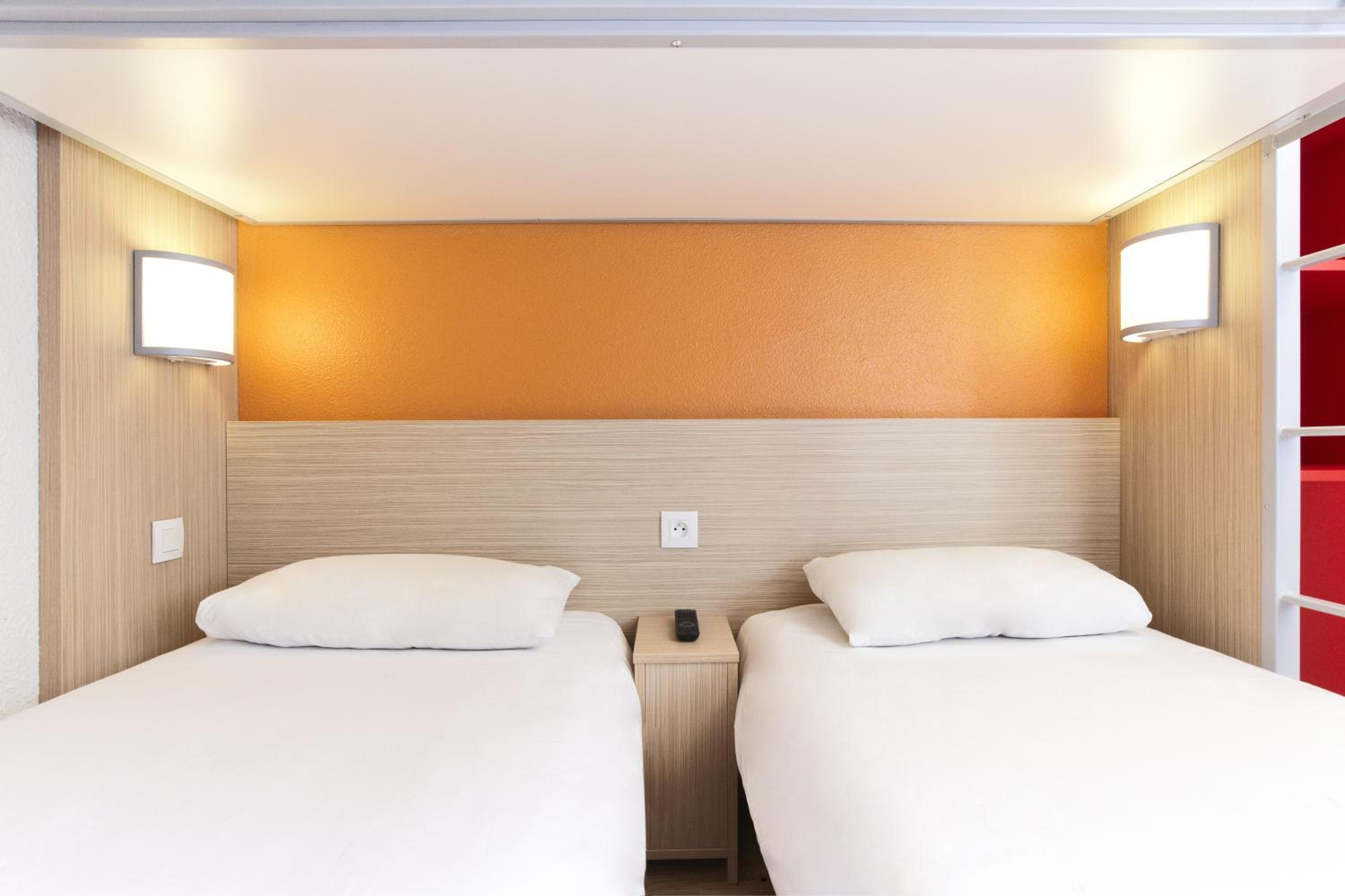 Twin Room - Photo 1