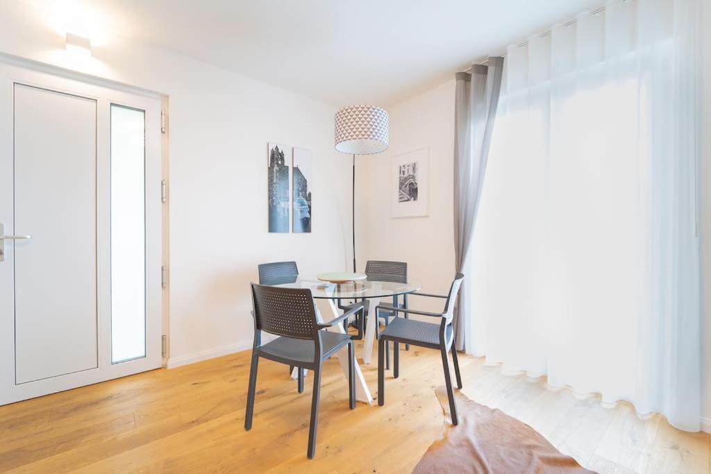 Apartment with Lake View photo 3