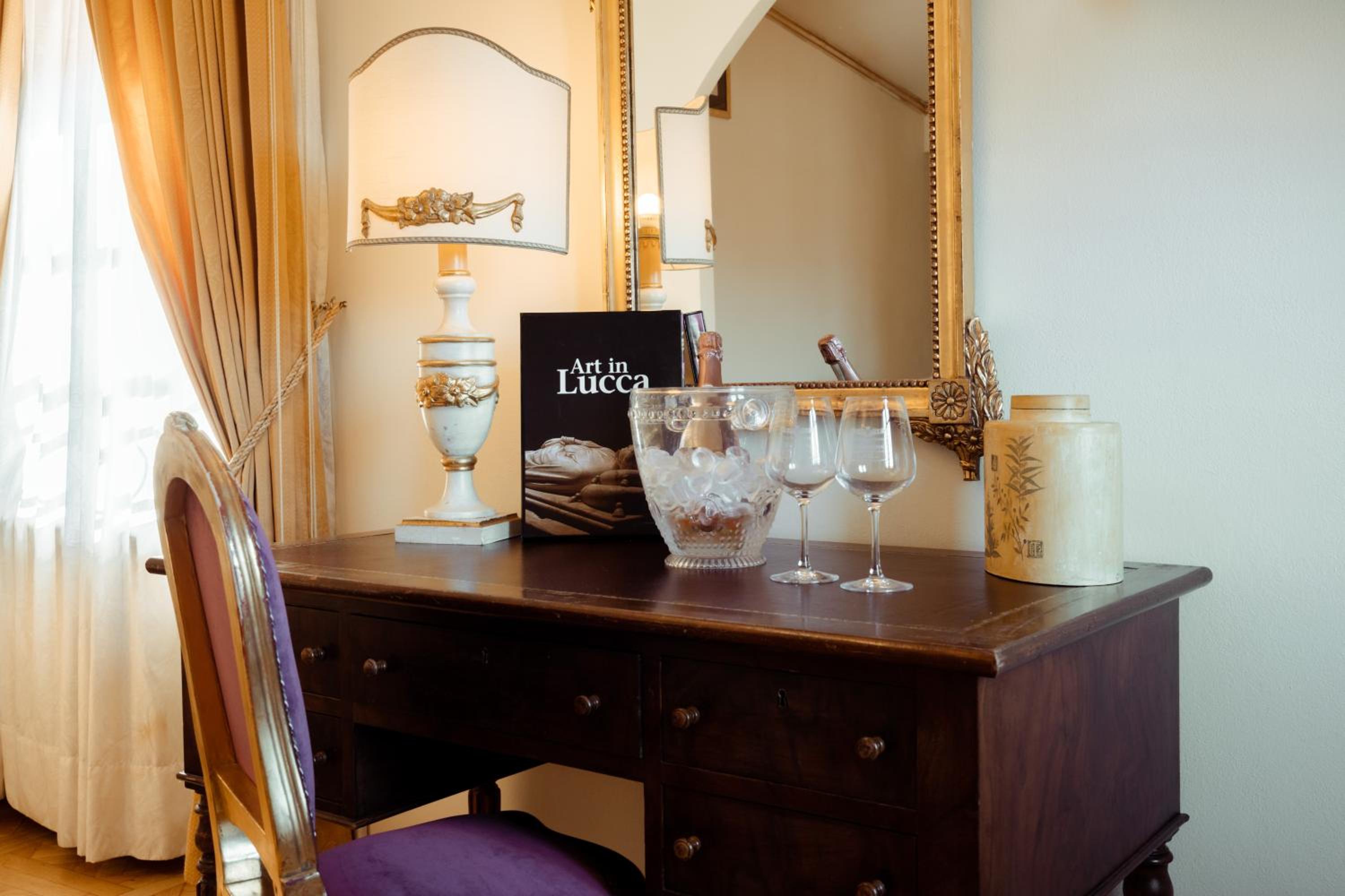 Junior Suite - Photo 7
