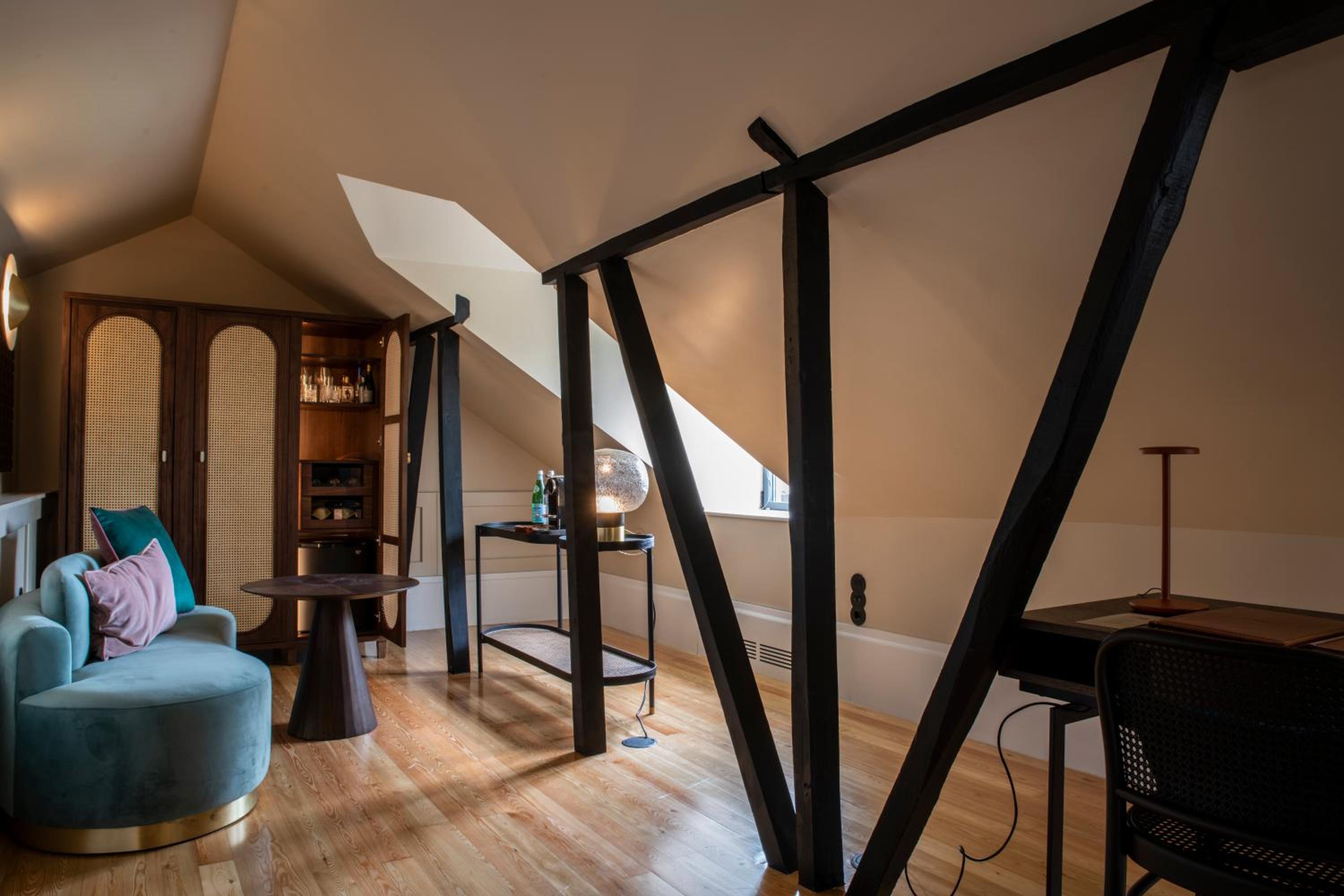 Lisbon Suite - Photo 8
