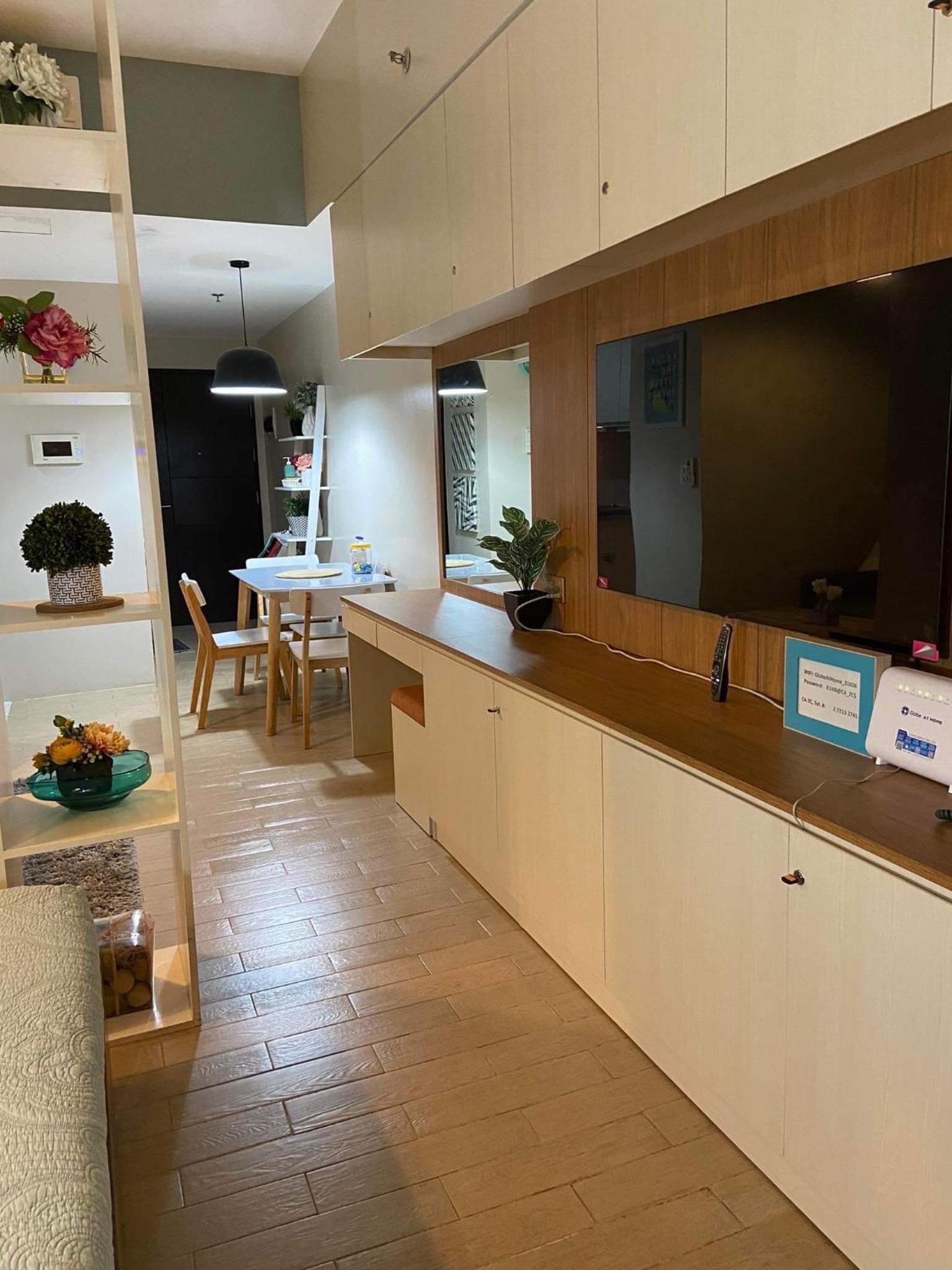 Studio Apartment - Photo 23