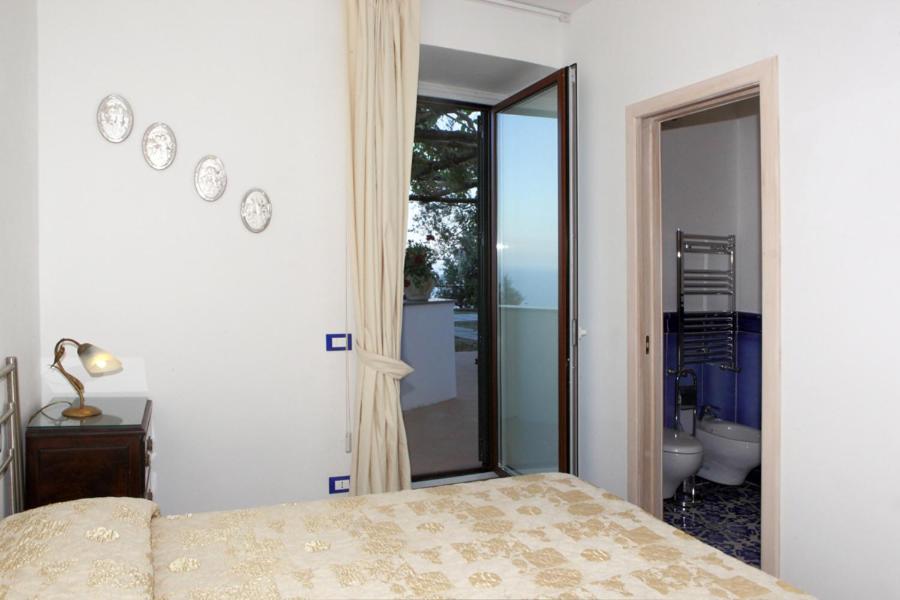 Standard Double or Twin Room with Sea View - Photo 23