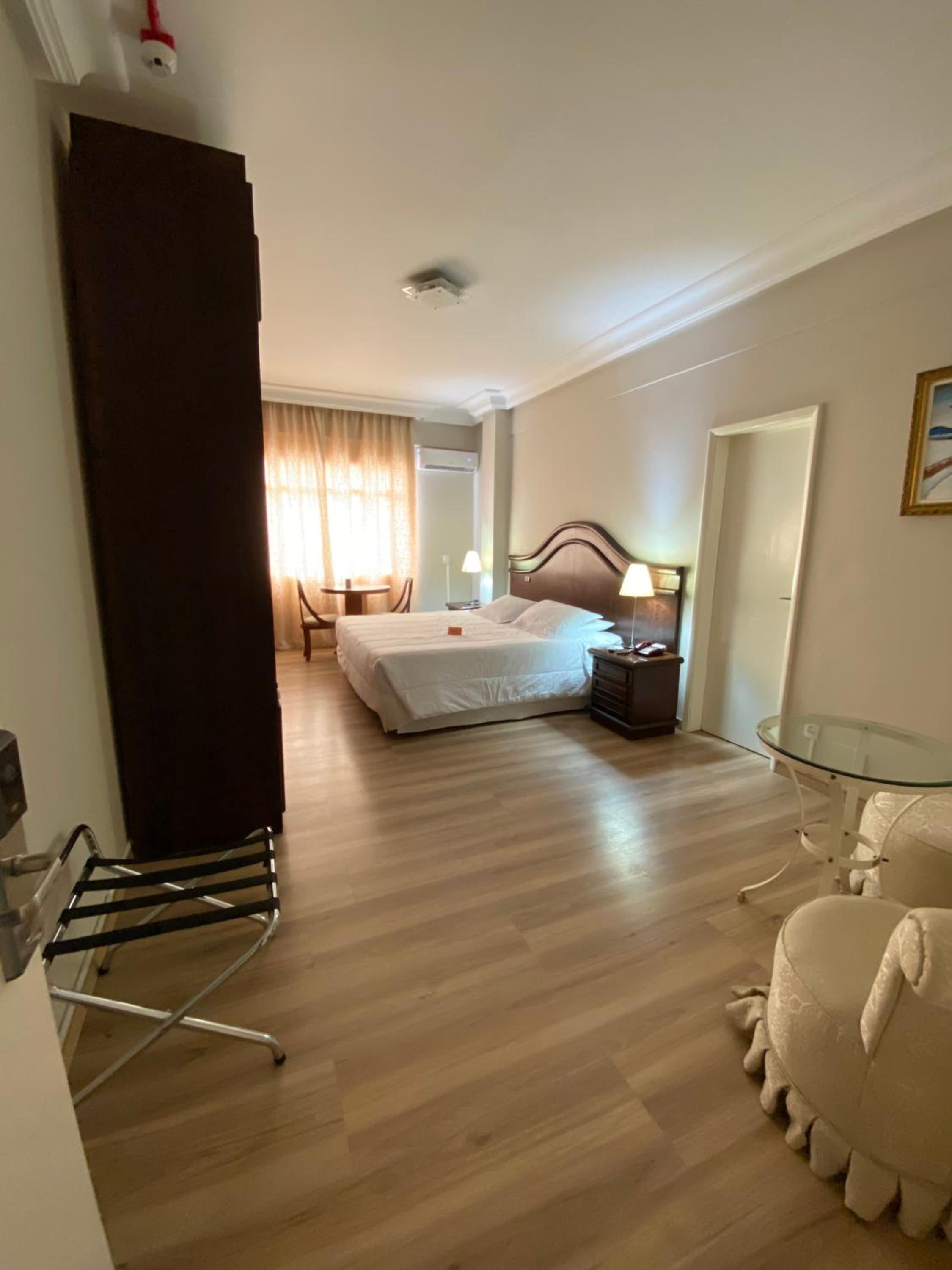 Queen Suite