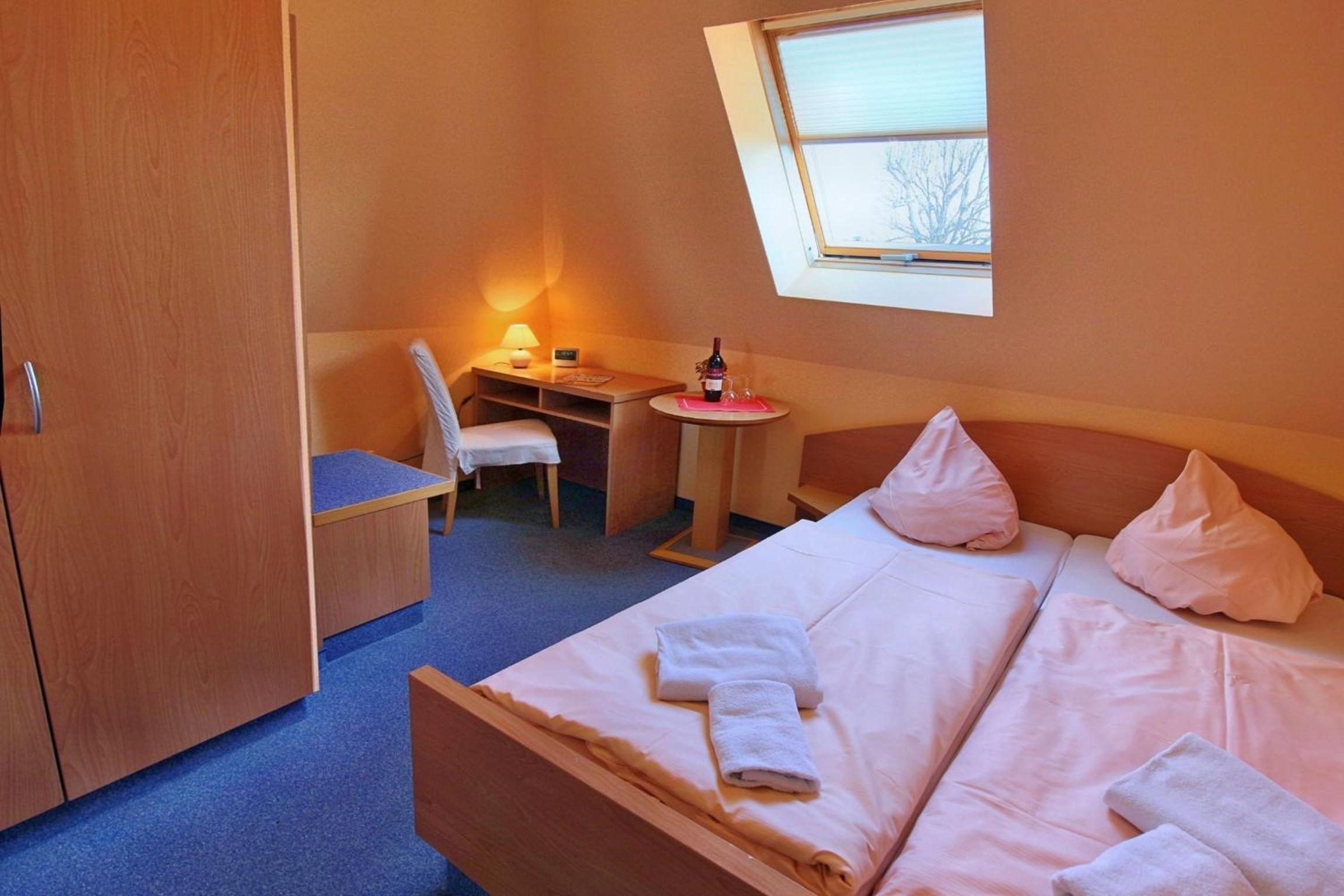 Double Room with Private External Bathroom photo 3