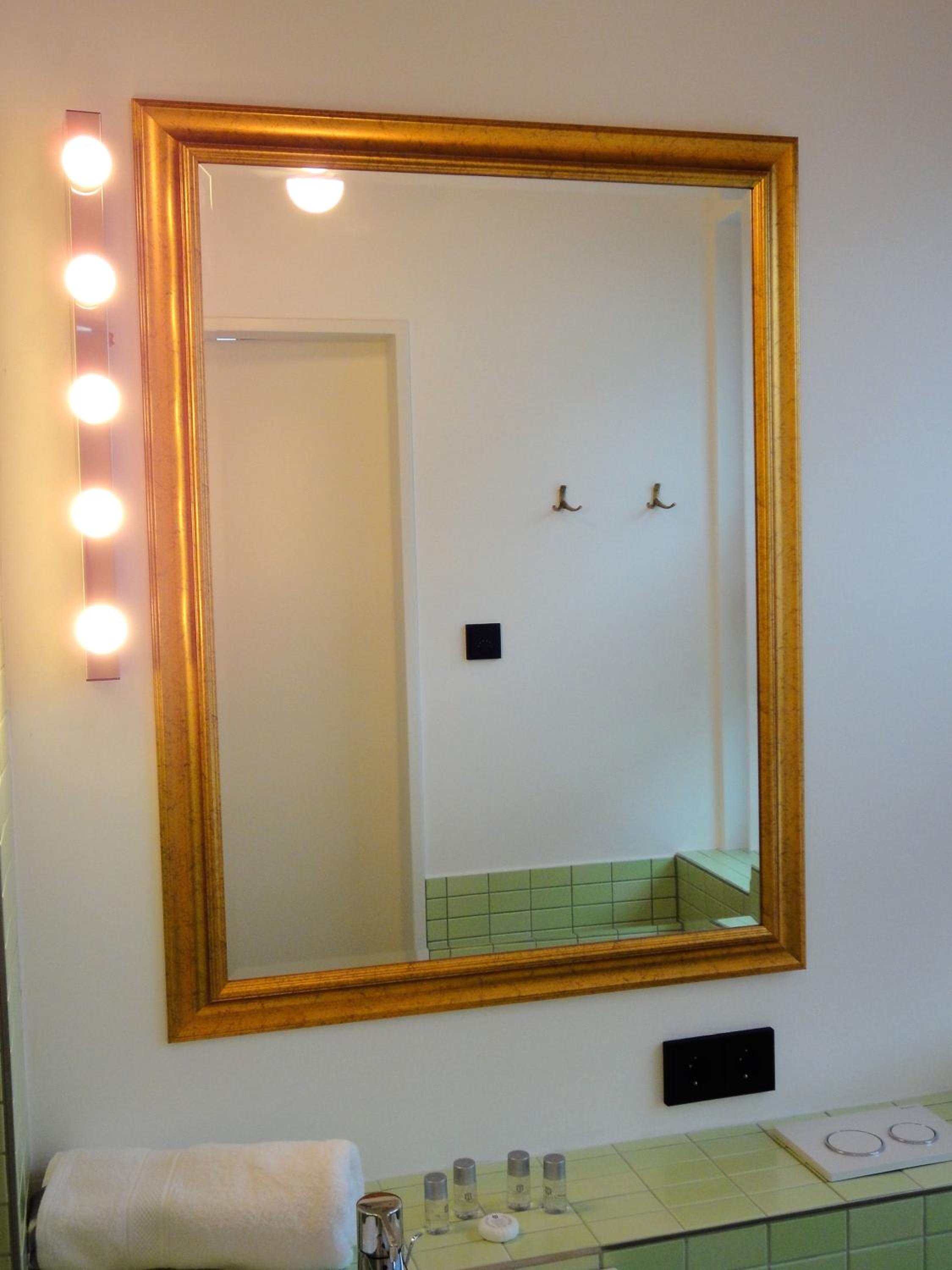 One-Bedroom Apartment - Photo 3