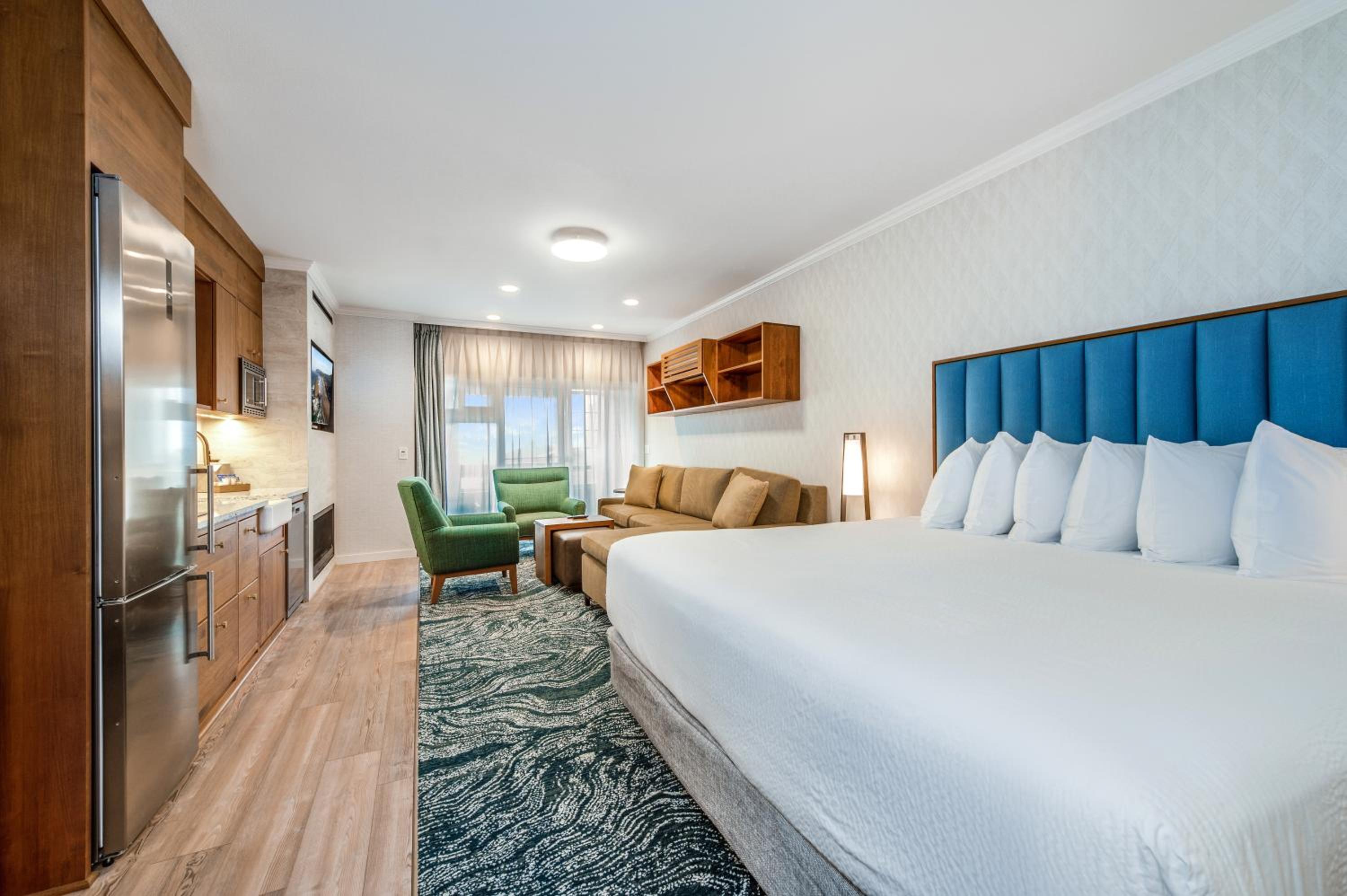 Pacific Suites 2 King (Non View) photo 2