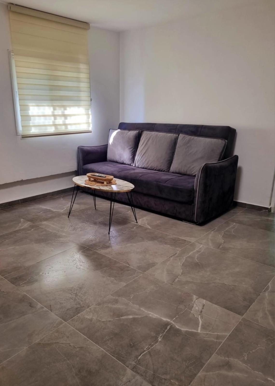 One-Bedroom Apartment - Photo 1