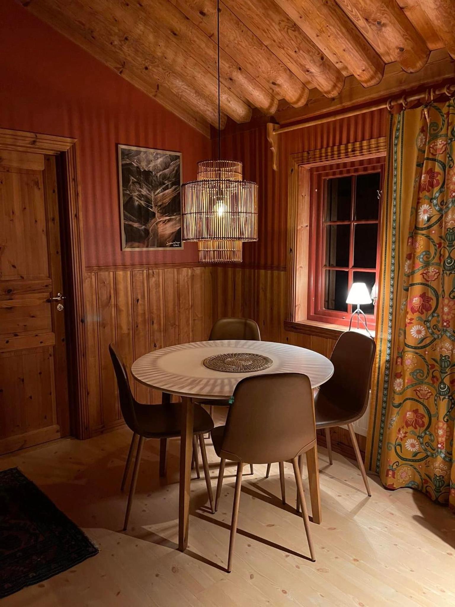 Two-Bedroom Cottage with Garden View - Photo 3