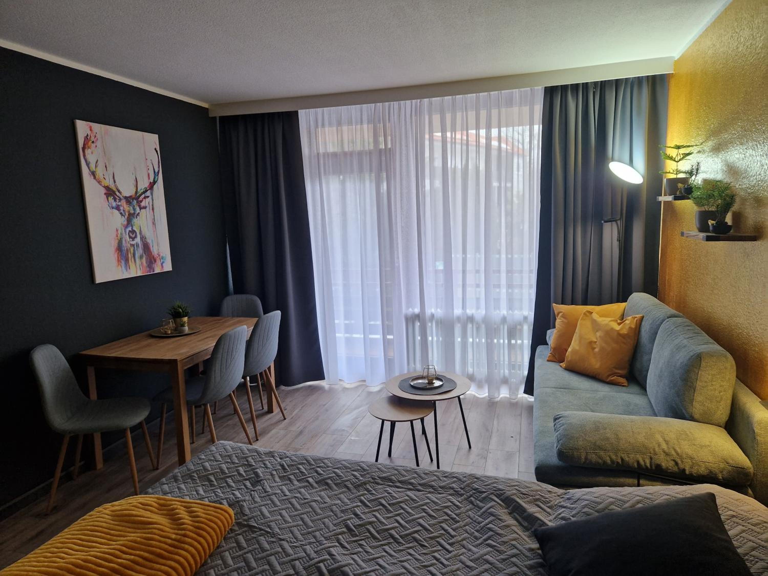 One-Bedroom Apartment photo 1
