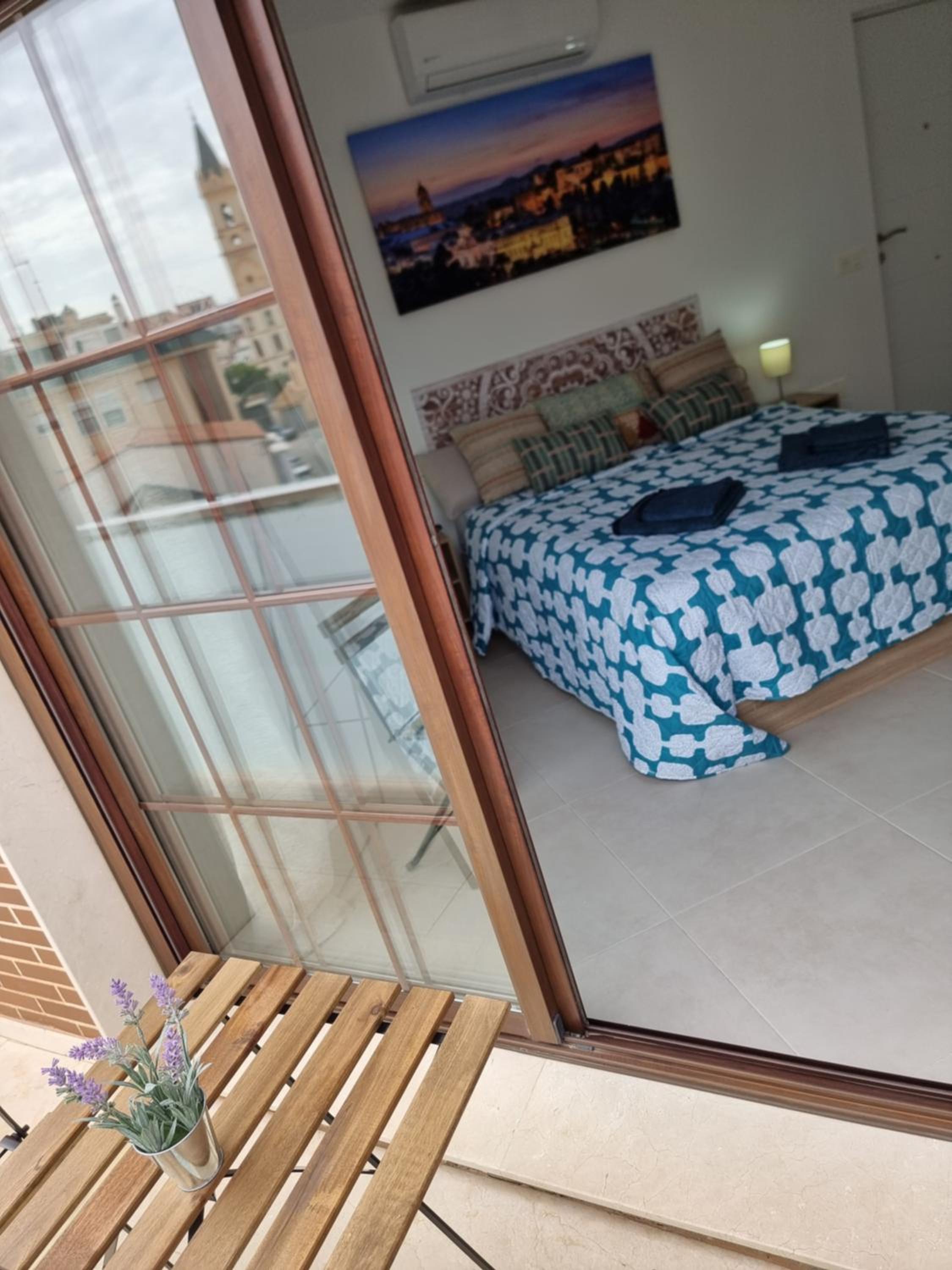 Apartamento con Balcón