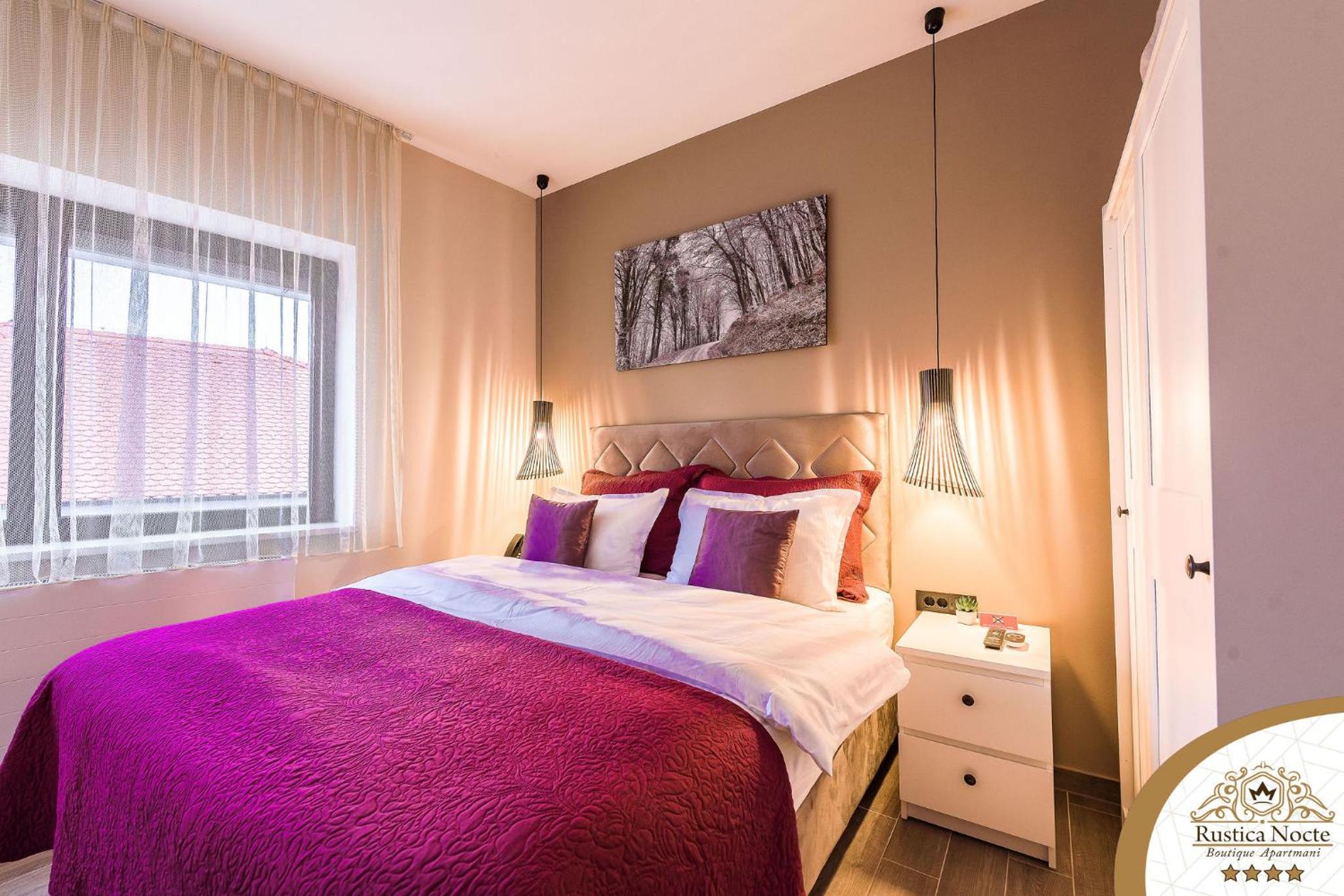 Deluxe Two-Bedroom Apartment with City View - Photo 36