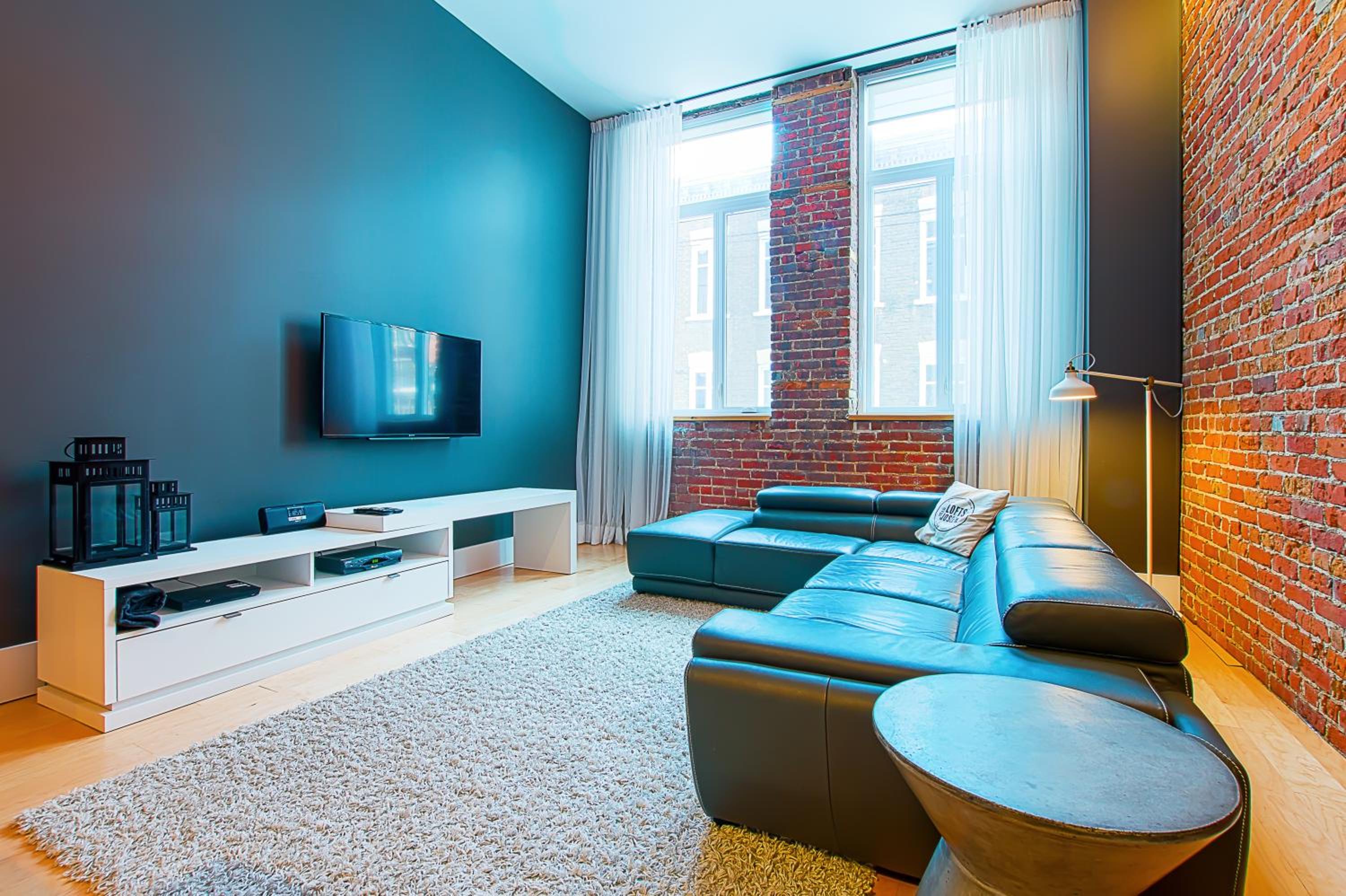 Large One-Bedroom Apartment RC1 thumbnail 5