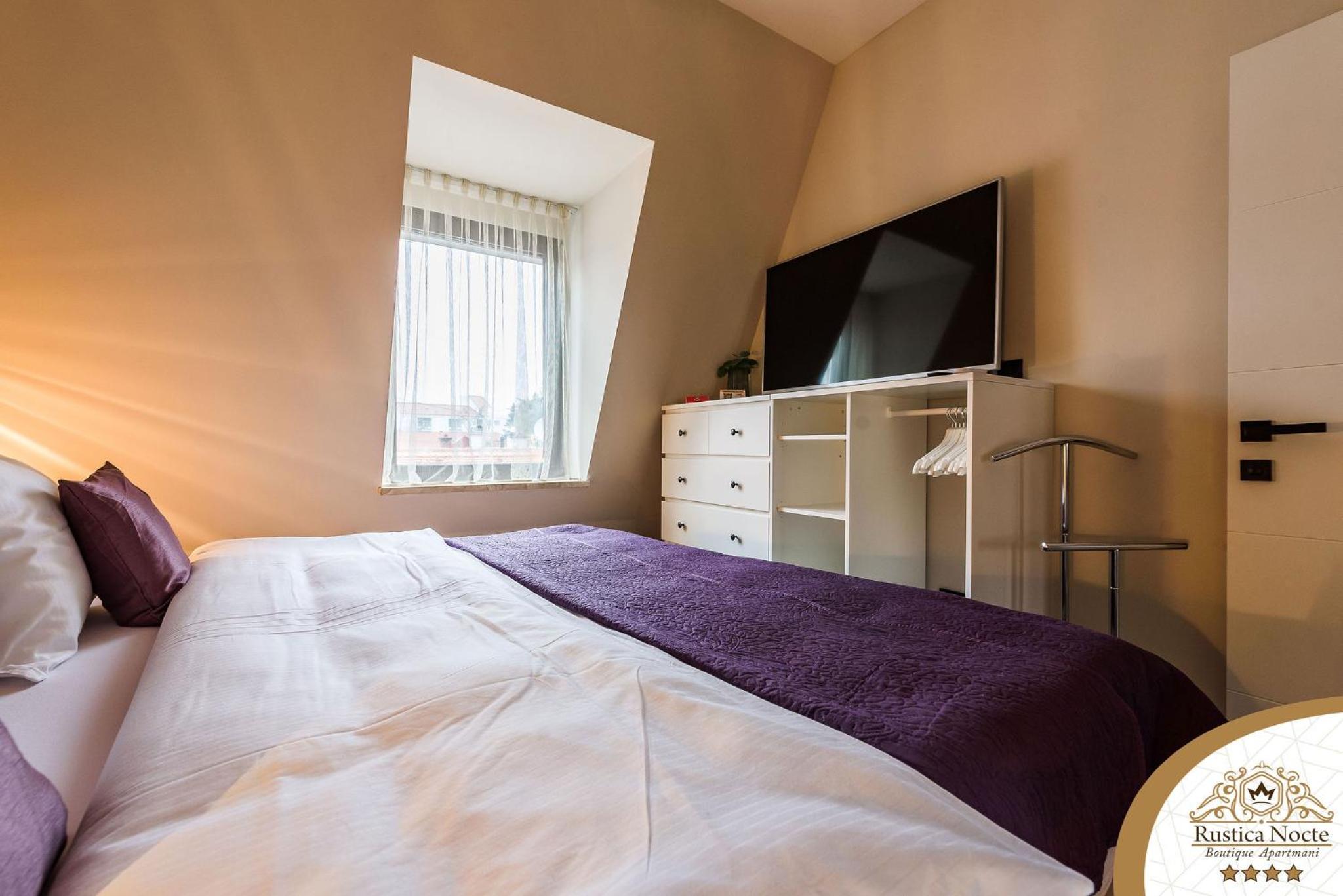  Deluxe Two-Bedroom Apartment with Terrace - Photo 5