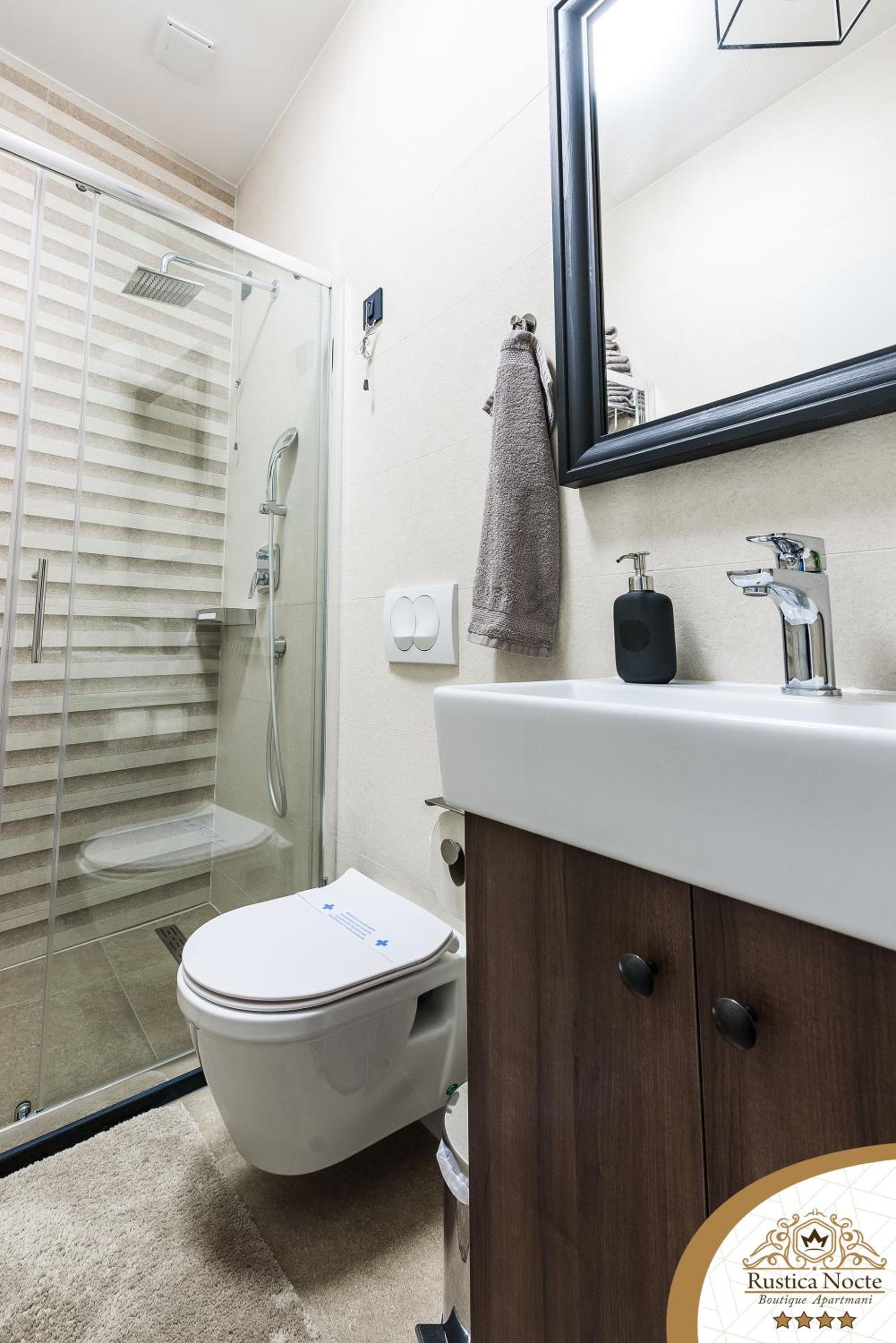  Deluxe Two-Bedroom Apartment with Terrace - Photo 27
