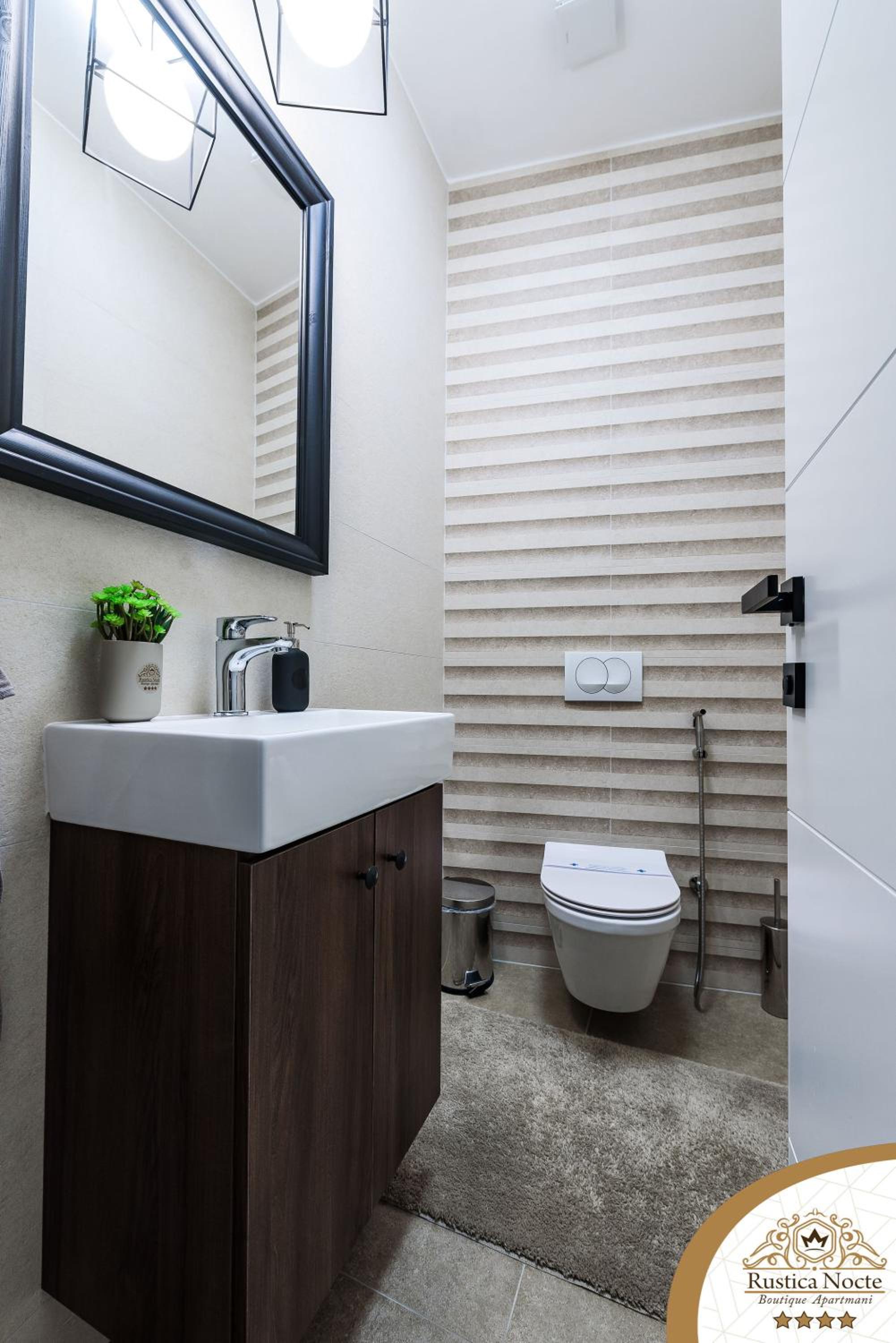  Deluxe Two-Bedroom Apartment with Terrace - Photo 28