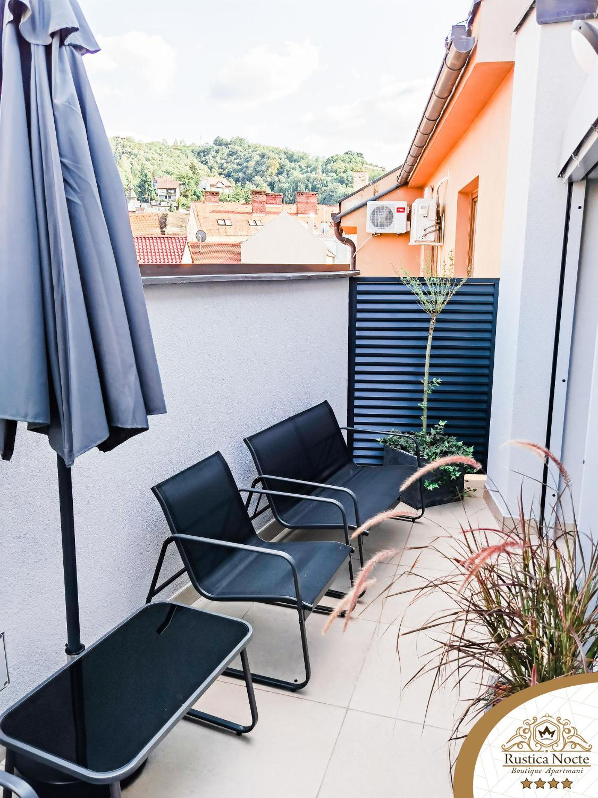  Deluxe Two-Bedroom Apartment with Terrace - Photo 33