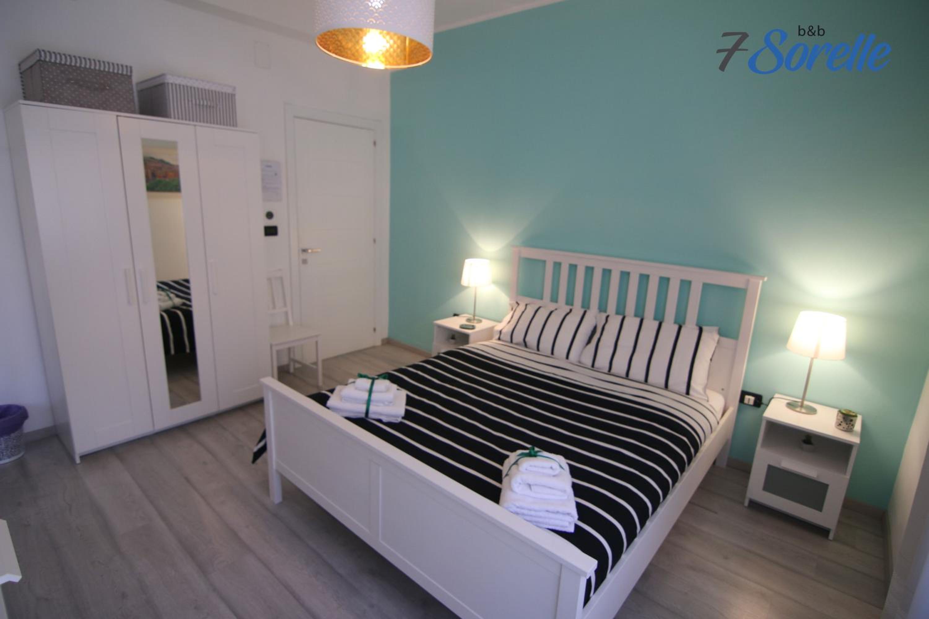 Deluxe Double Room - Photo 4