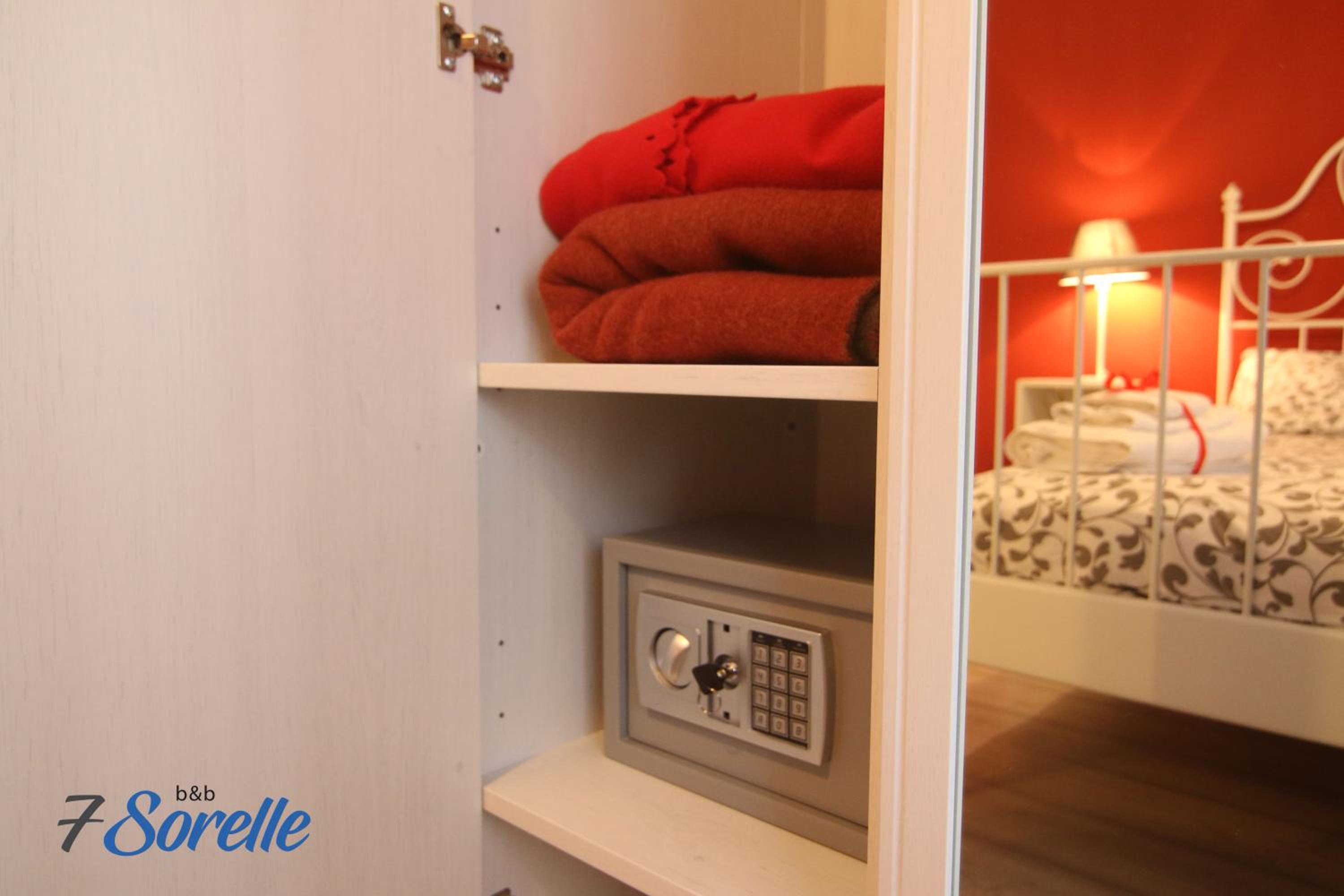 Double Room - Photo 2