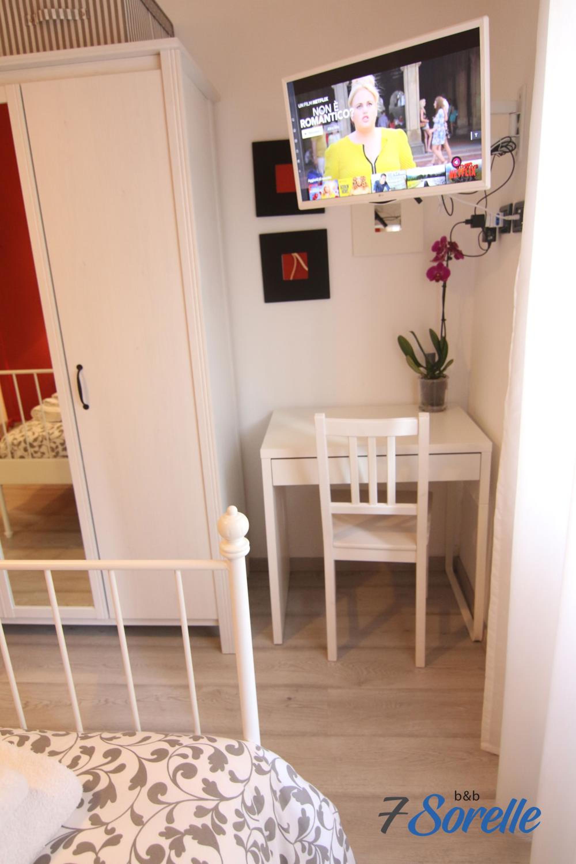 Double Room - Photo 10